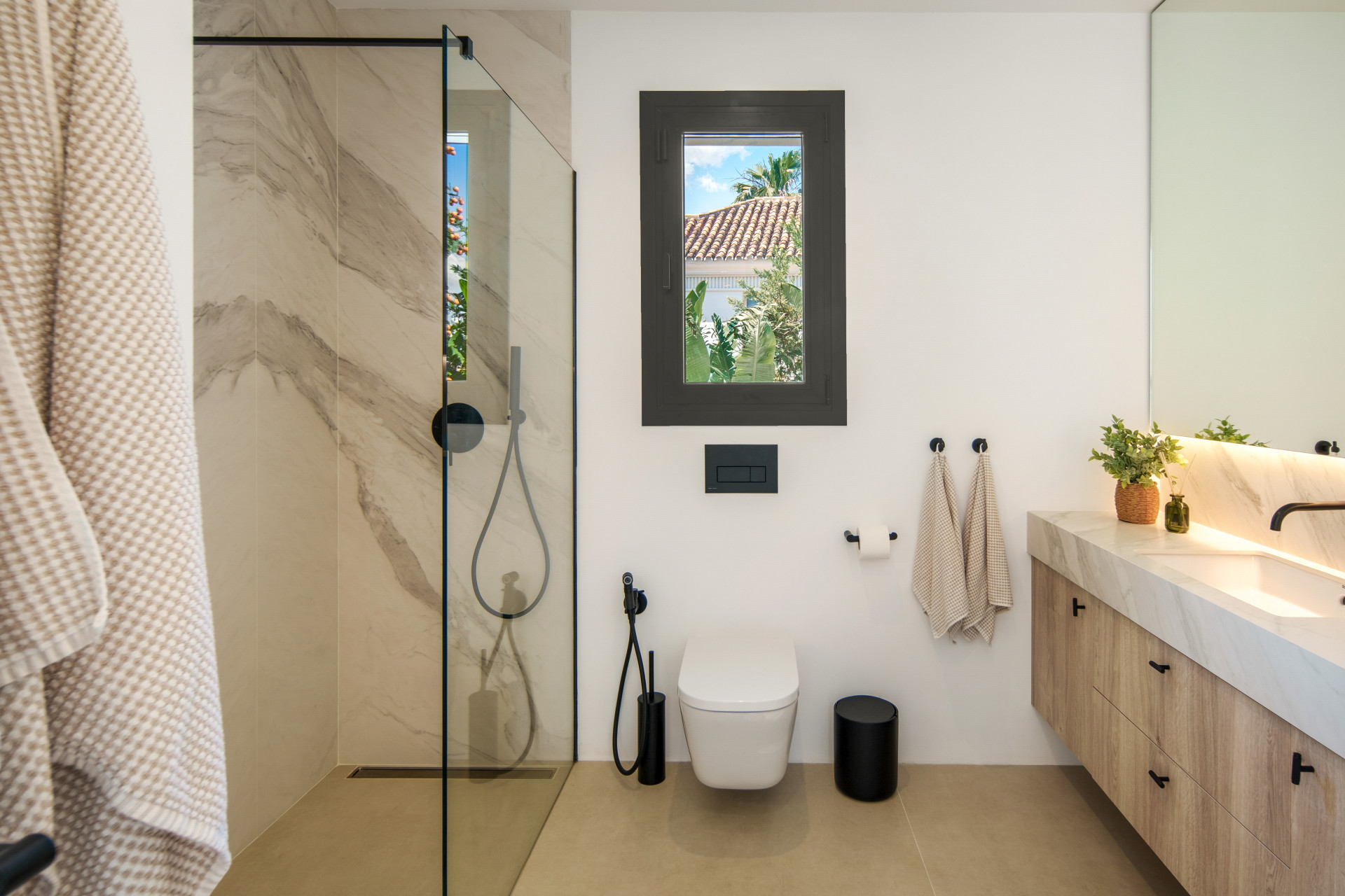  Image of Villa - 5 Bedrooms - 4 Bathrooms for sale in Malaga-Benahavis-Spain, Image 23