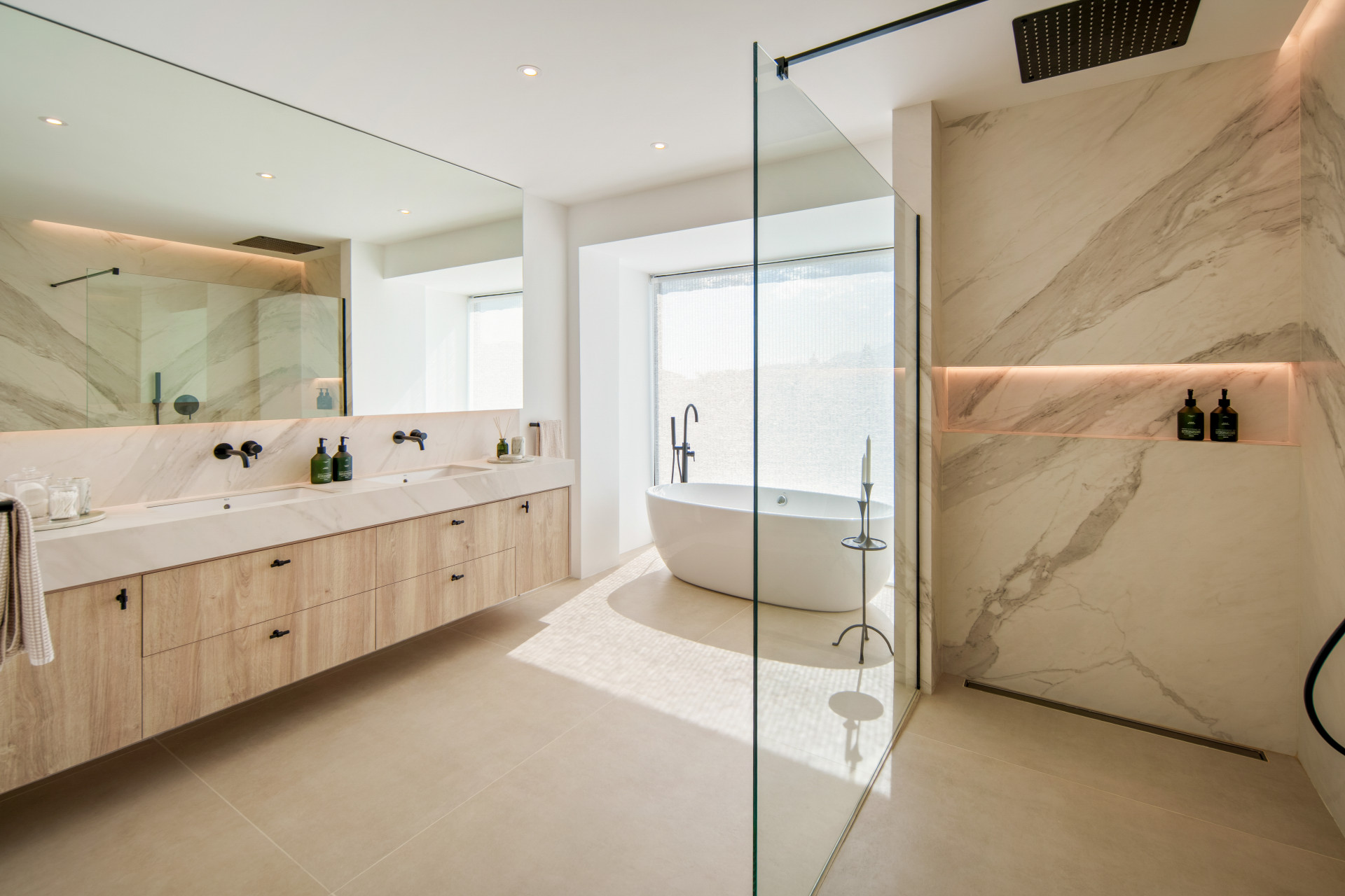  Image of Villa - 5 Bedrooms - 4 Bathrooms for sale in Malaga-Benahavis-Spain, Image 35