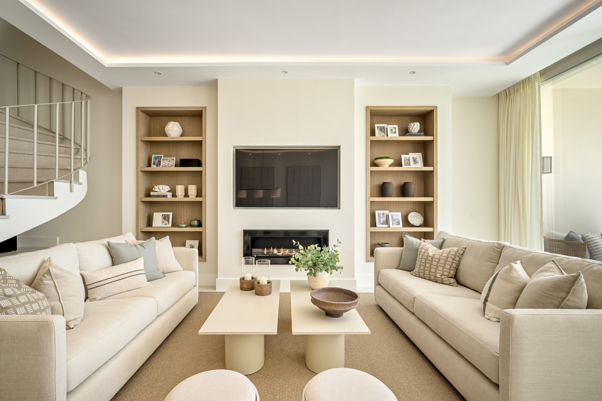  Image of Town House - 4 Bedrooms - 4 Bathrooms for sale in Malaga-Benahavis-Spain, Image 12