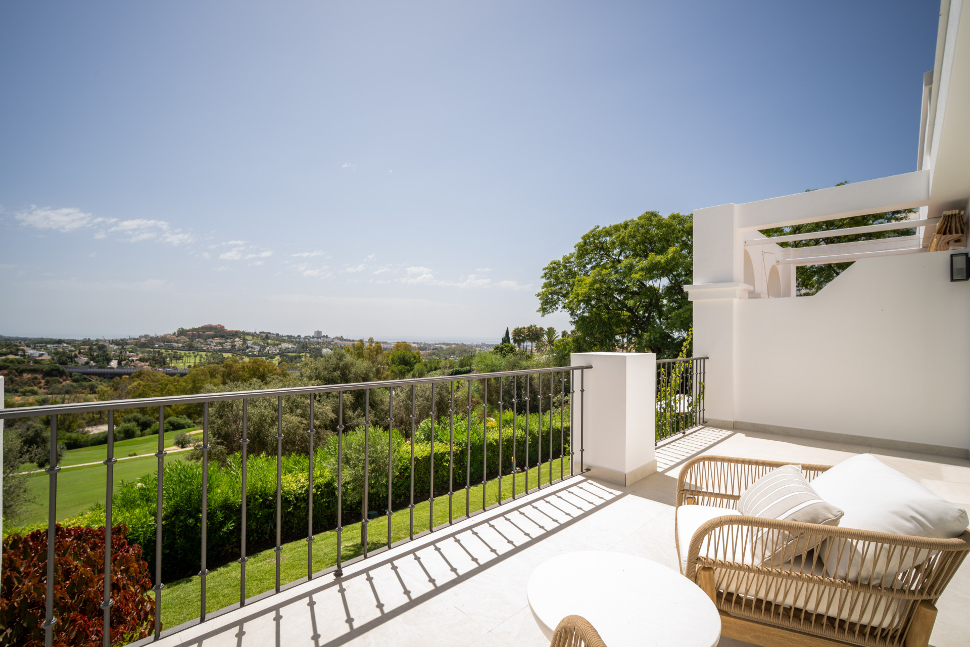  Image of Town House - 4 Bedrooms - 4 Bathrooms for sale in Malaga-Benahavis-Spain, Image 19