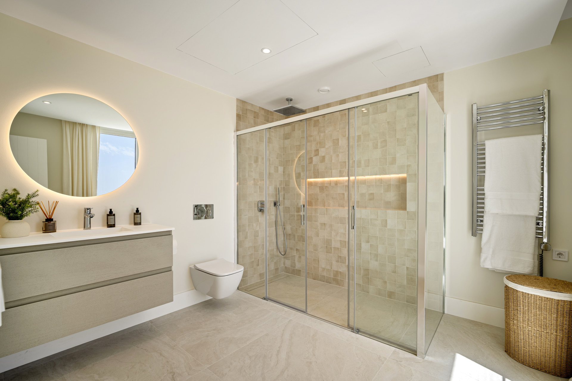  Image of Town House - 4 Bedrooms - 4 Bathrooms for sale in Malaga-Benahavis-Spain, Image 7