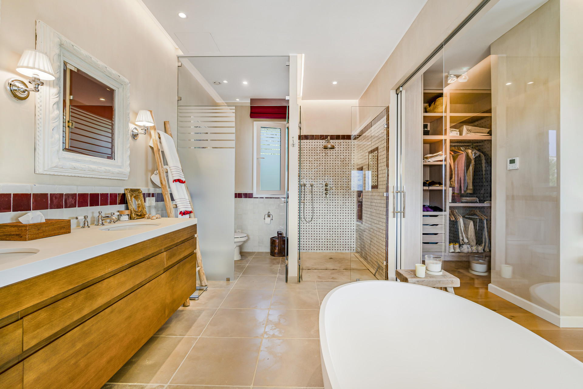 Image of Villa - 6 Bedrooms - 6 Bathrooms for sale in Malaga-Benahavis-Spain, Image 7