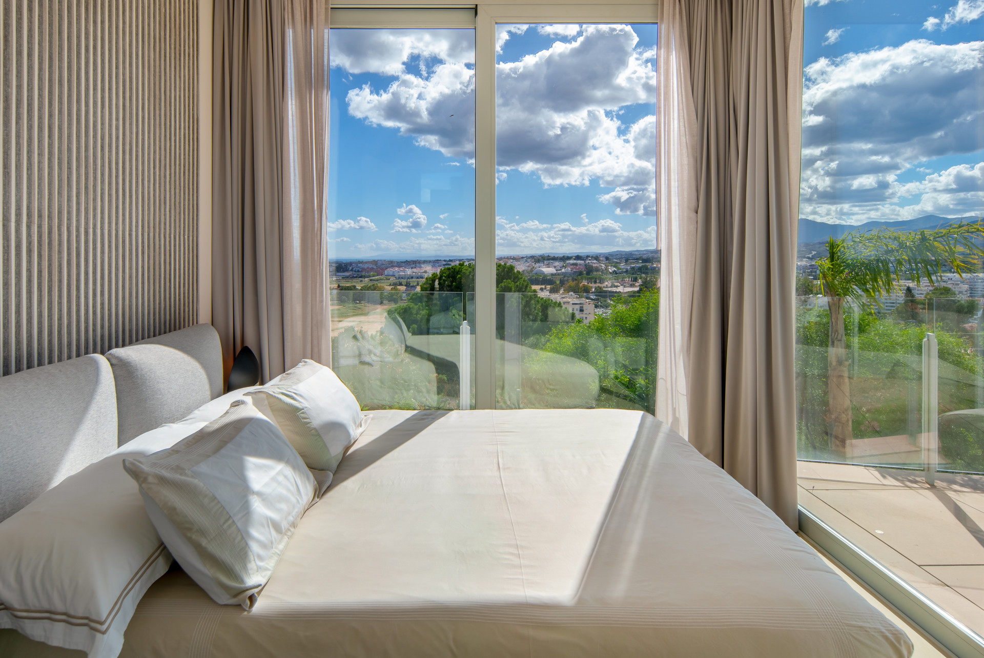  Image of Villa - 4 Bedrooms - 4 Bathrooms for sale in Malaga-Marbella-Spain, Image 12