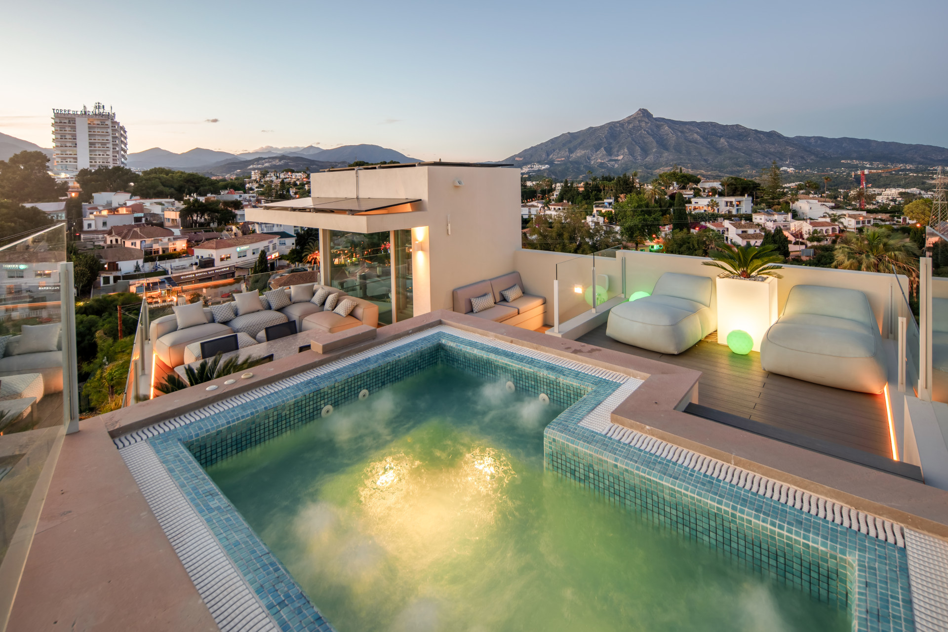 Image of Villa - 4 Bedrooms - 4 Bathrooms for Sale in Malaga-Marbella-Spain, Image 2