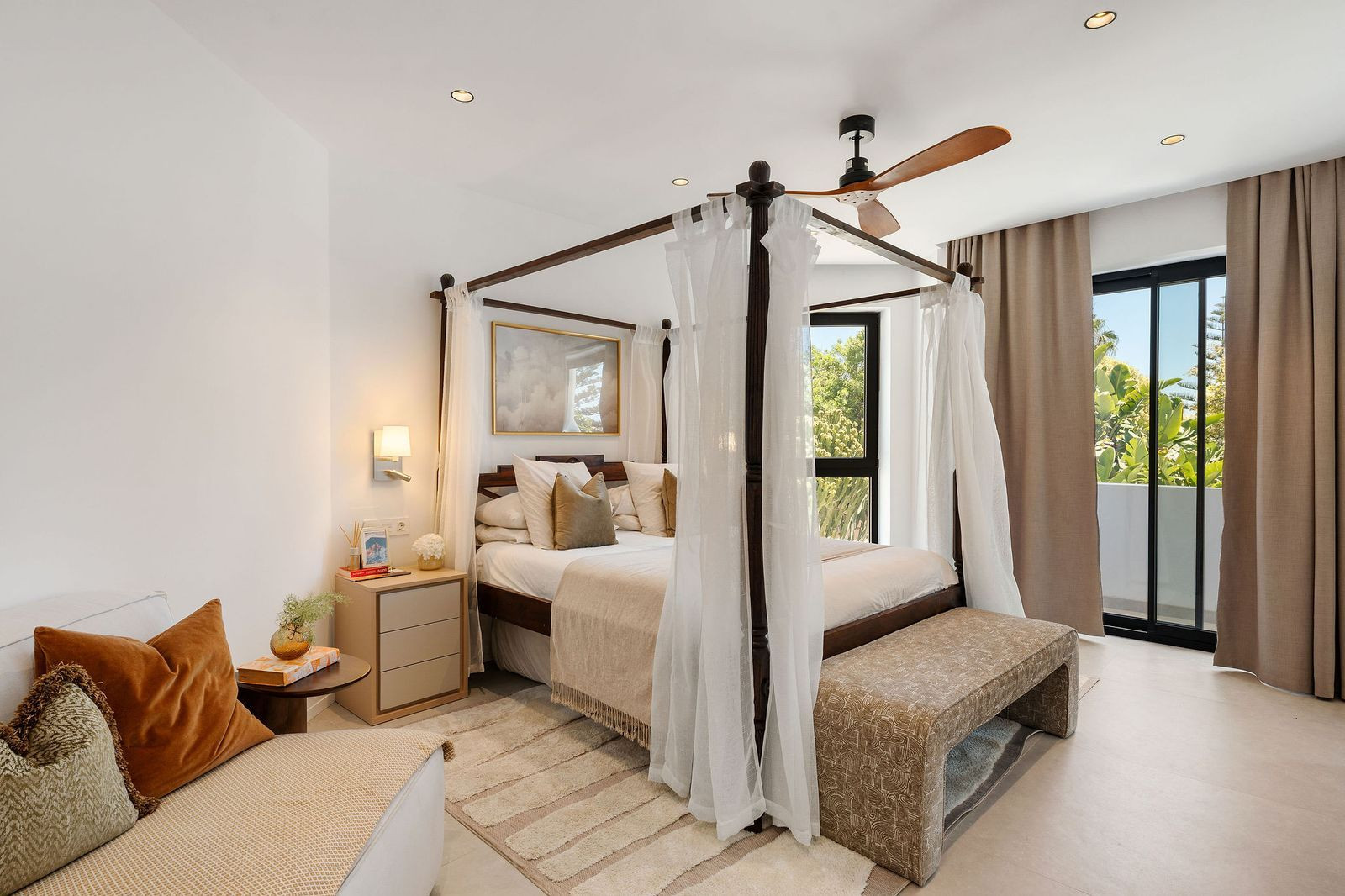  Image of Villa - 6 Bedrooms - 6 Bathrooms for sale in Malaga-Estepona-Spain, Image 11