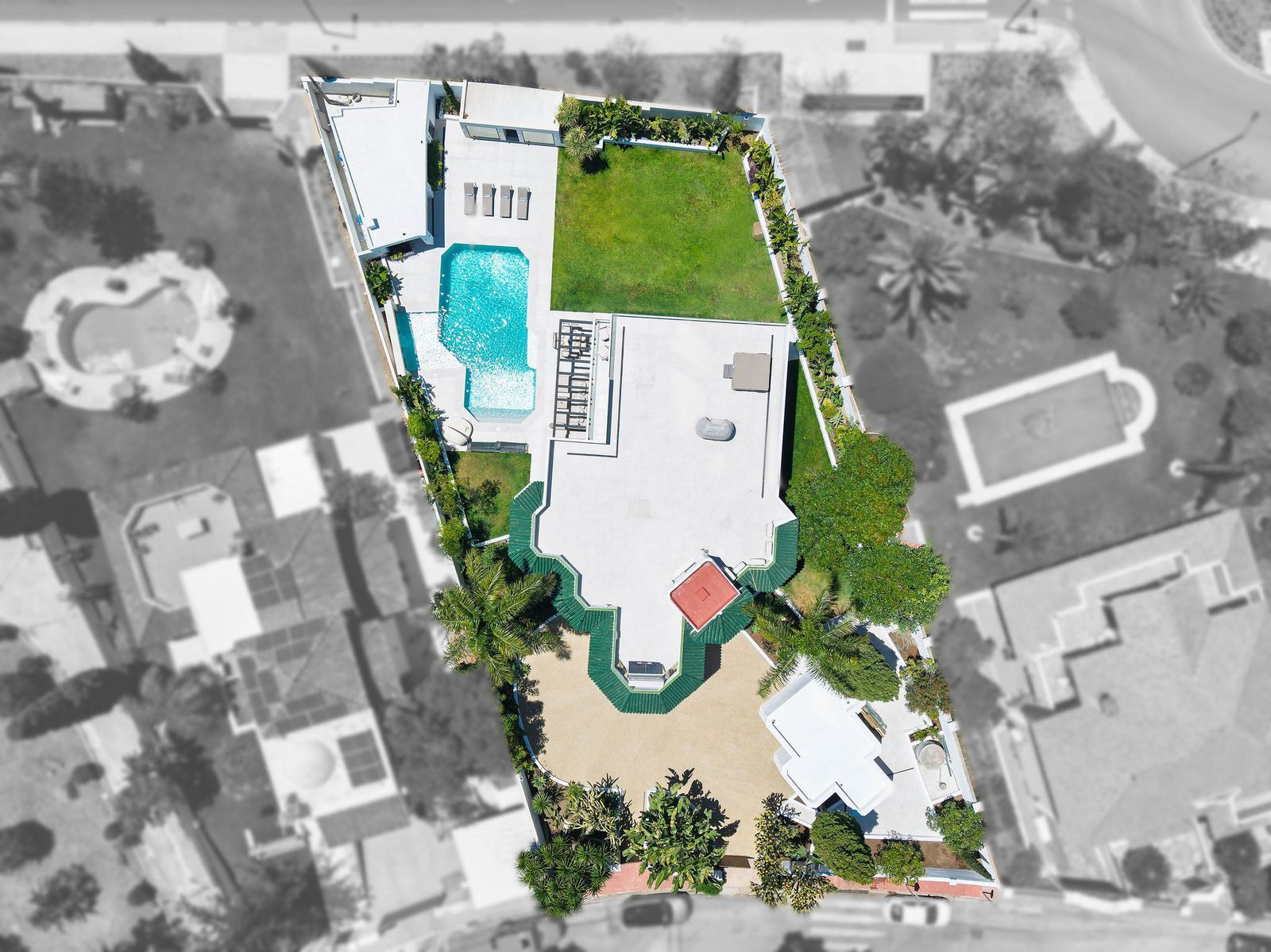  Image of Villa - 6 Bedrooms - 6 Bathrooms for sale in Malaga-Estepona-Spain, Image 40