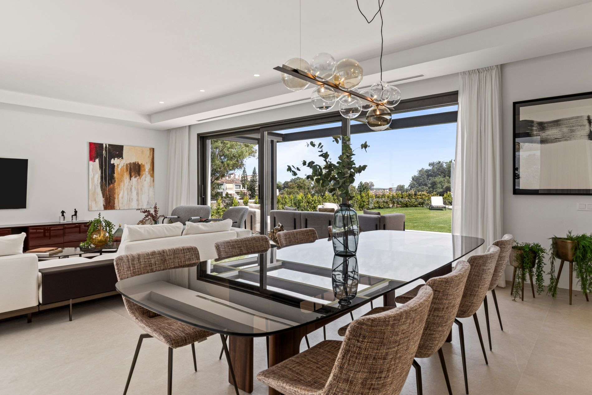  Image of Villa - 6 Bedrooms - 6 Bathrooms for sale in Malaga-Benahavis-Spain, Image 6