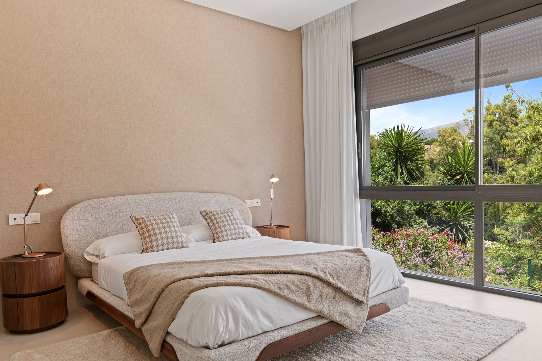  Image of Villa - 6 Bedrooms - 6 Bathrooms for sale in Malaga-Benahavis-Spain, Image 20