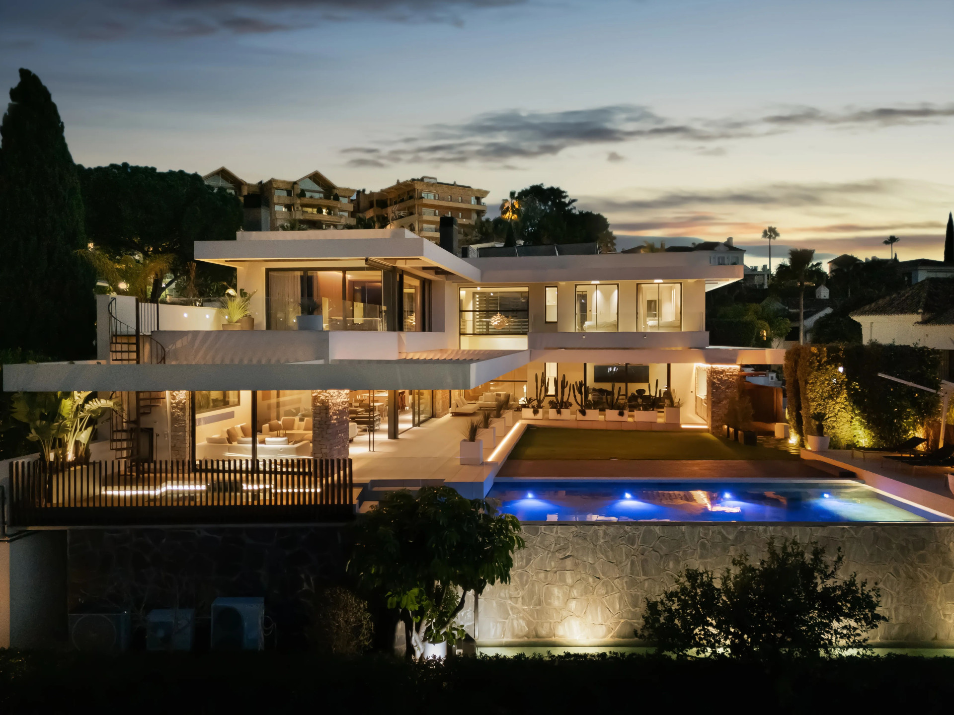  Image of Villa - 7 Bedrooms - 6 Bathrooms for sale in Malaga-Marbella-Spain, Image 27