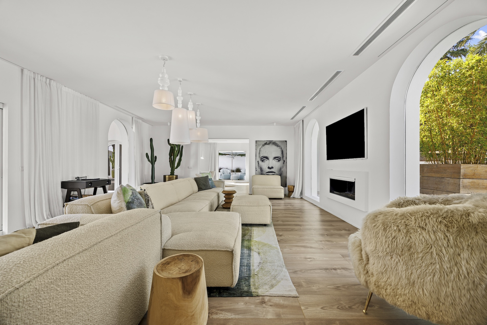 Image of Villa - 5 Bedrooms - 4 Bathrooms for Sale in Malaga-San Pedro de Alcantara-Spain, Image 5