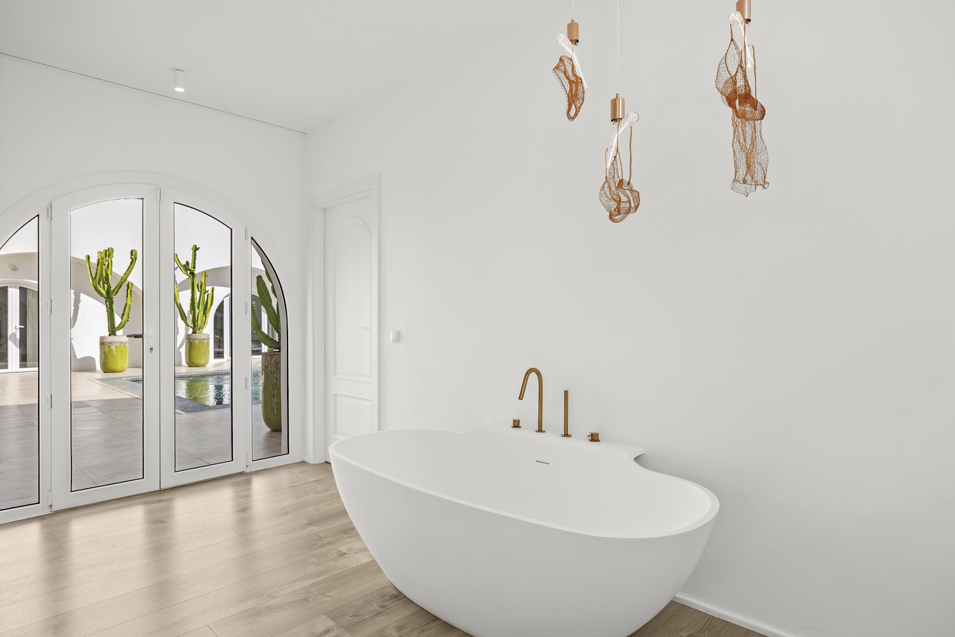  Image of Villa - 5 Bedrooms - 4 Bathrooms for sale in Malaga-San Pedro de Alcantara-Spain, Image 19