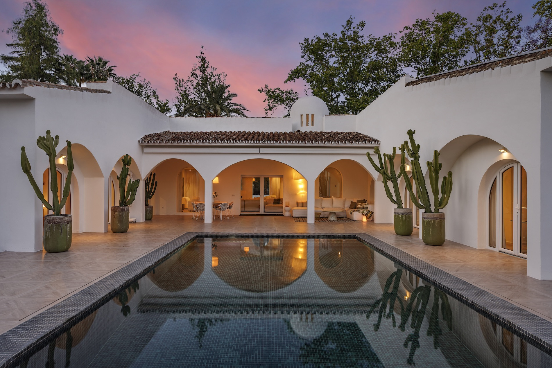  Image of Villa - 5 Bedrooms - 4 Bathrooms for sale in Malaga-San Pedro de Alcantara-Spain, Image 47