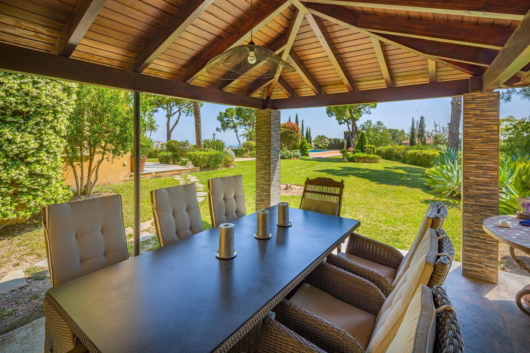  Image of Villa - 6 Bedrooms - 4 Bathrooms for sale in Malaga-Benahavis-Spain, Image 10