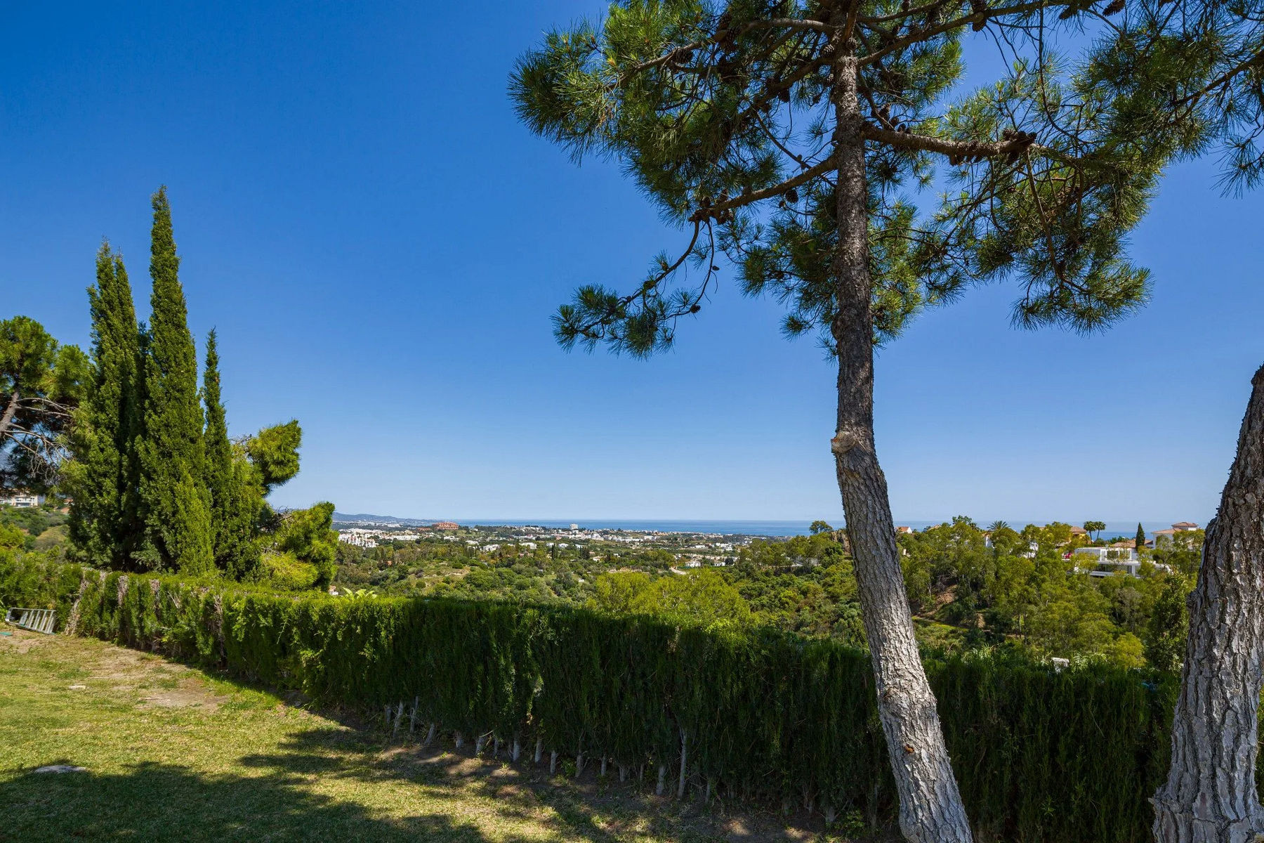  Image of Villa - 6 Bedrooms - 4 Bathrooms for sale in Malaga-Benahavis-Spain, Image 14