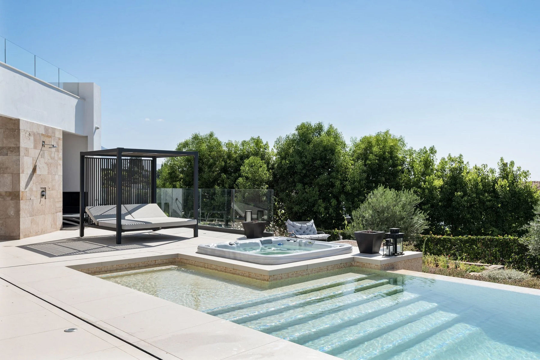  Image of Villa - 4 Bedrooms - 5 Bathrooms for sale in Malaga-Benahavis-Spain, Image 10