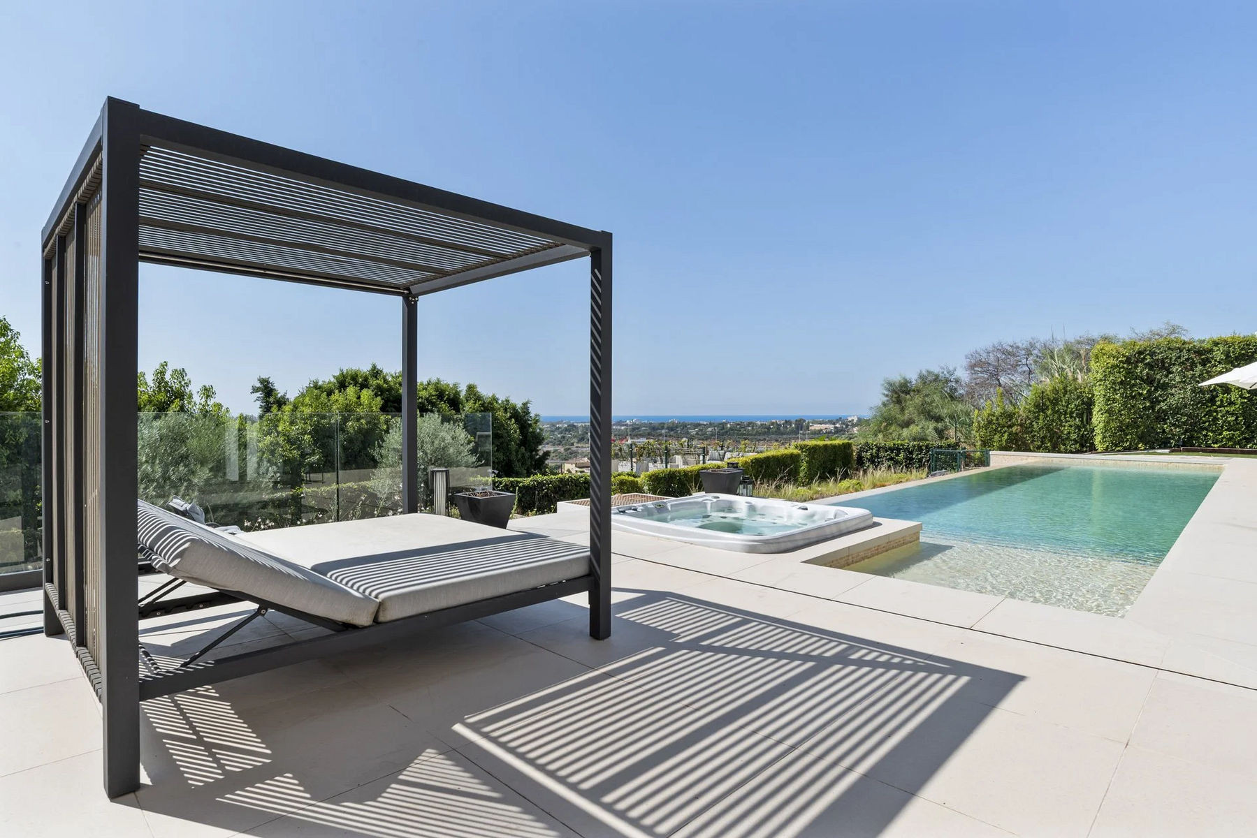 Image of Villa - 4 Bedrooms - 5 Bathrooms for Sale in Malaga-Benahavis-Spain, Image 5