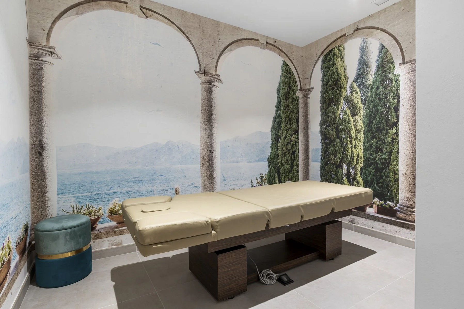  Image of Villa - 4 Bedrooms - 5 Bathrooms for sale in Malaga-Benahavis-Spain, Image 44