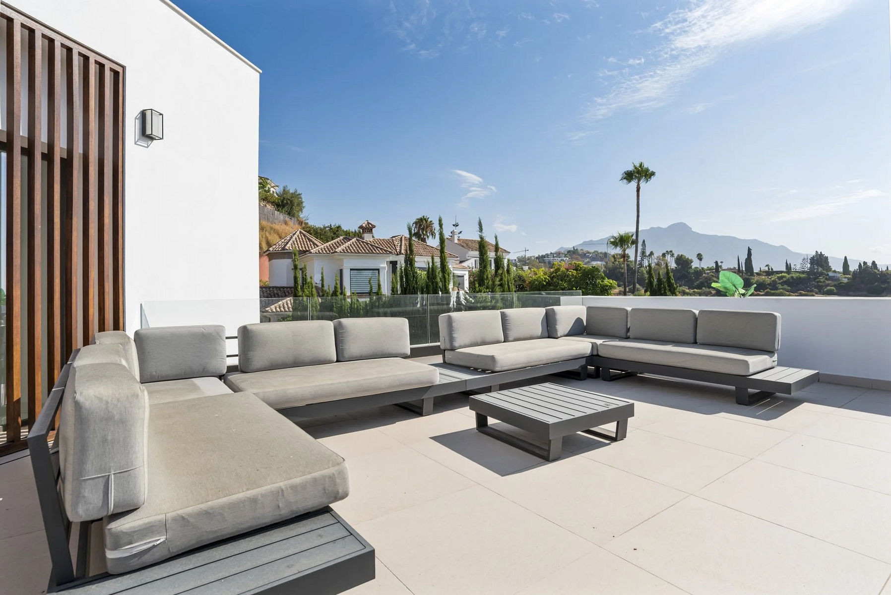  Image of Villa - 4 Bedrooms - 5 Bathrooms for sale in Malaga-Benahavis-Spain, Image 30