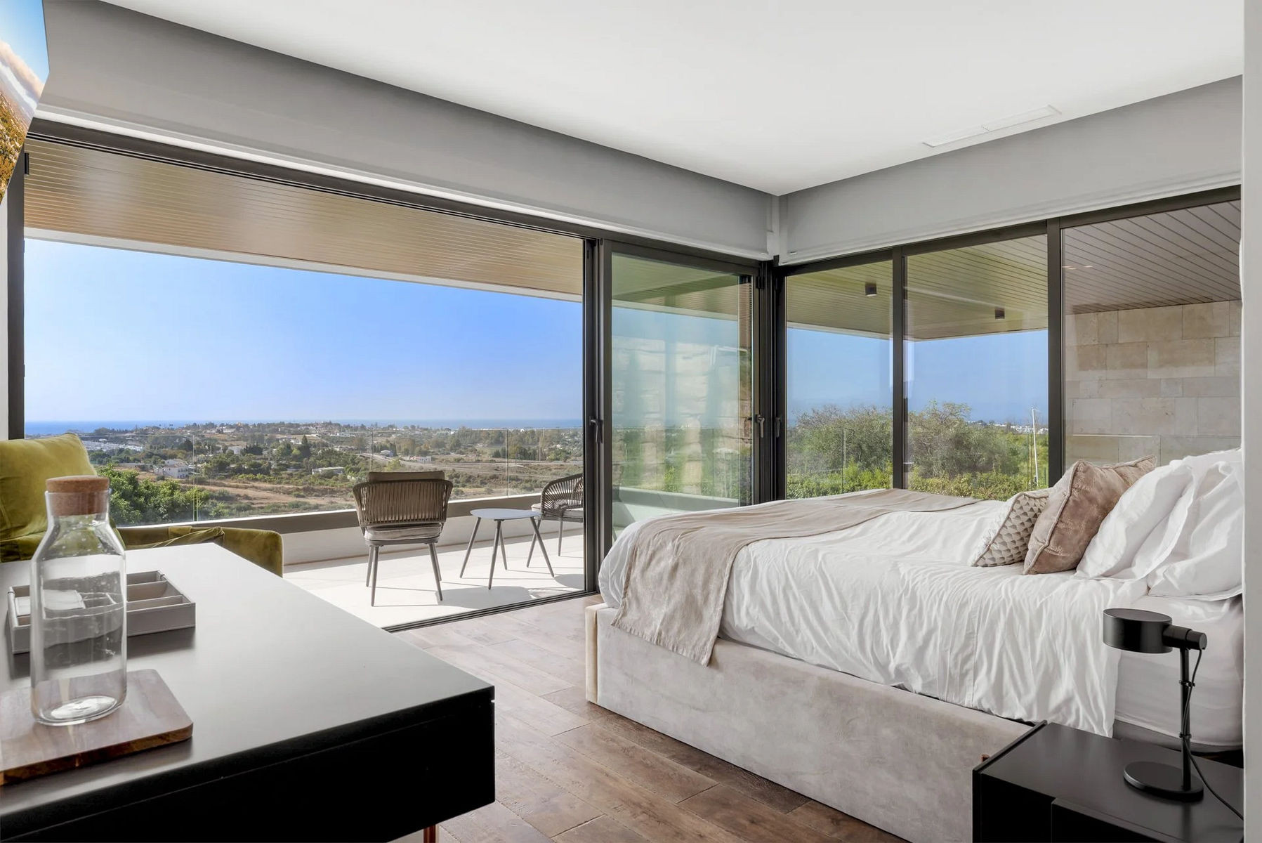  Image of Villa - 4 Bedrooms - 5 Bathrooms for sale in Malaga-Benahavis-Spain, Image 15