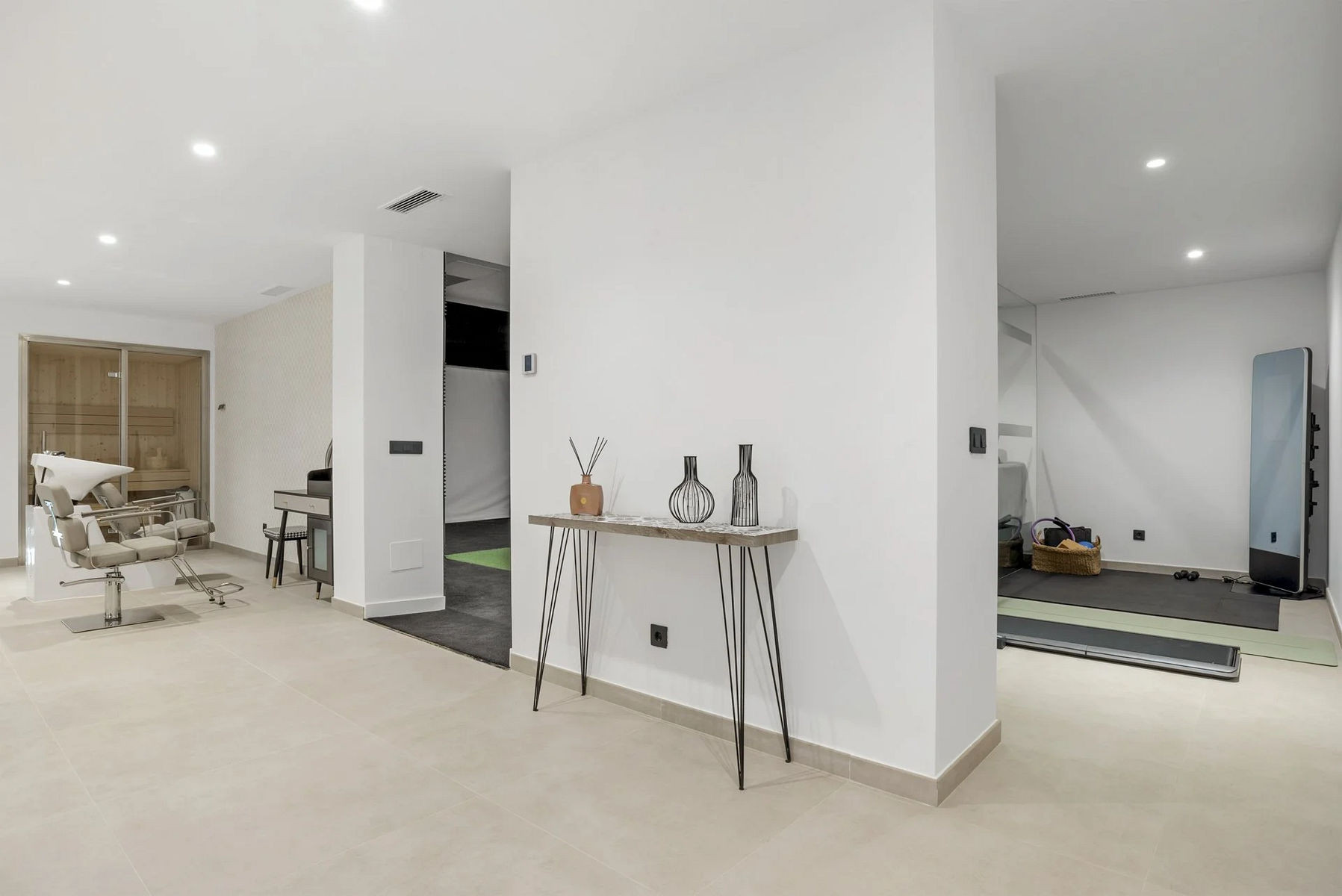  Image of Villa - 4 Bedrooms - 5 Bathrooms for sale in Malaga-Benahavis-Spain, Image 37