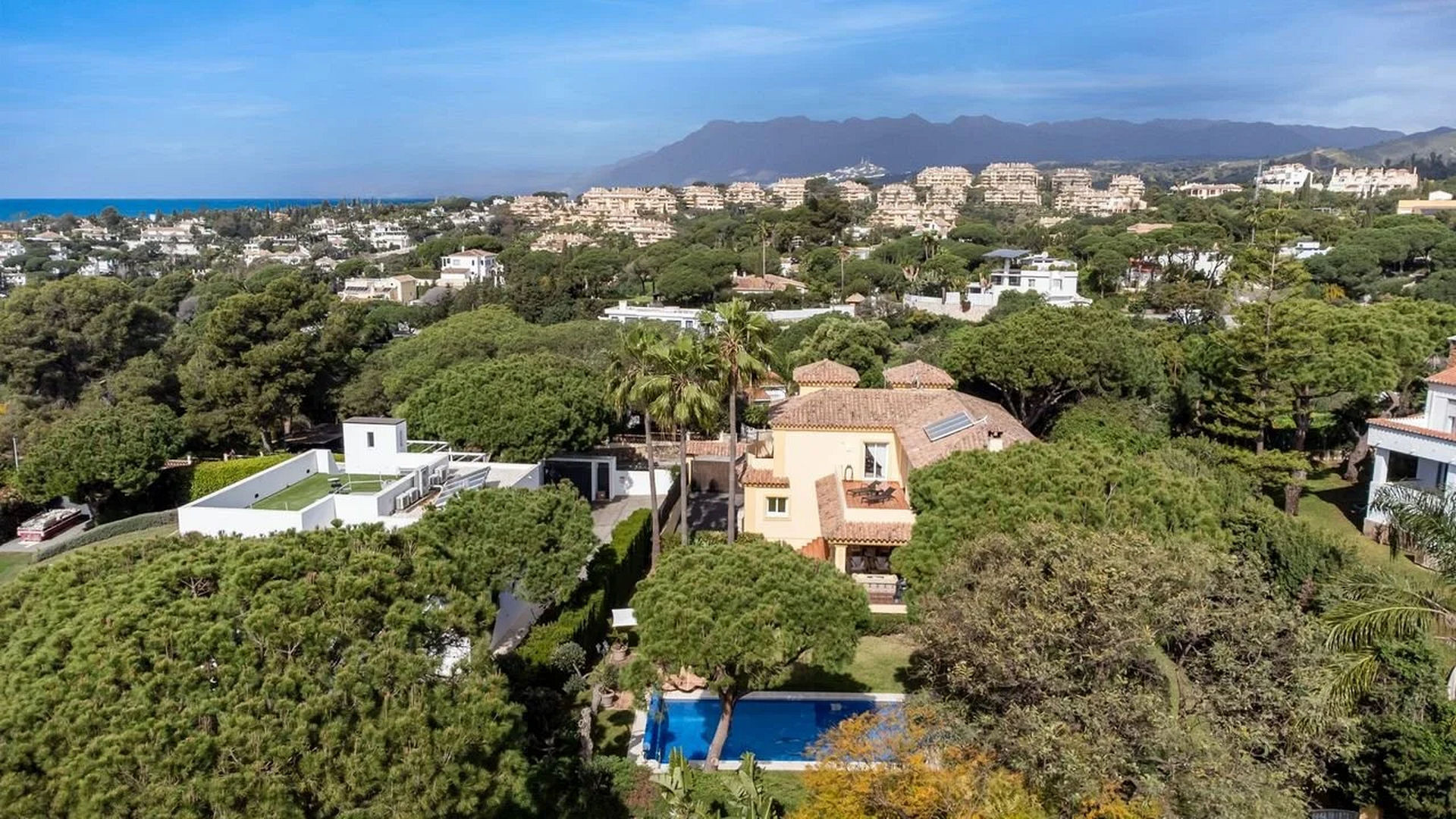  Image of Villa - 4 Bedrooms - 4 Bathrooms for sale in Malaga-Marbella-Spain, Image 48