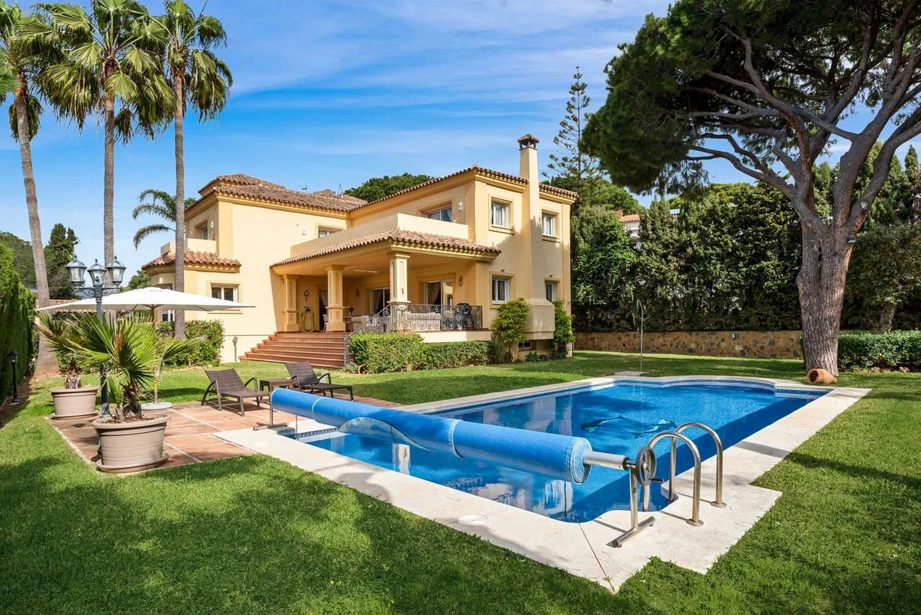 Image of Villa - 4 Bedrooms - 4 Bathrooms for Sale in Malaga-Marbella-Spain, Image 1