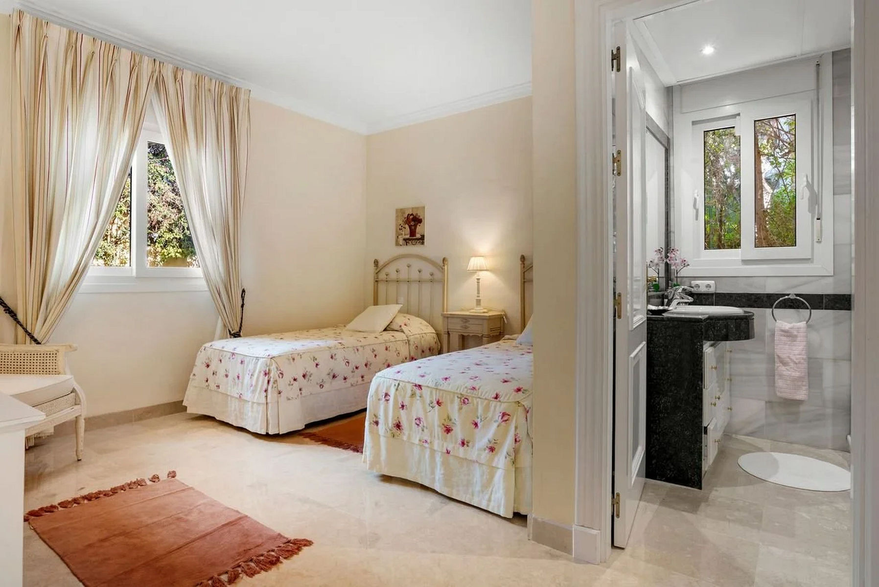 Image of Villa - 4 Bedrooms - 4 Bathrooms for sale in Malaga-Marbella-Spain, Image 42