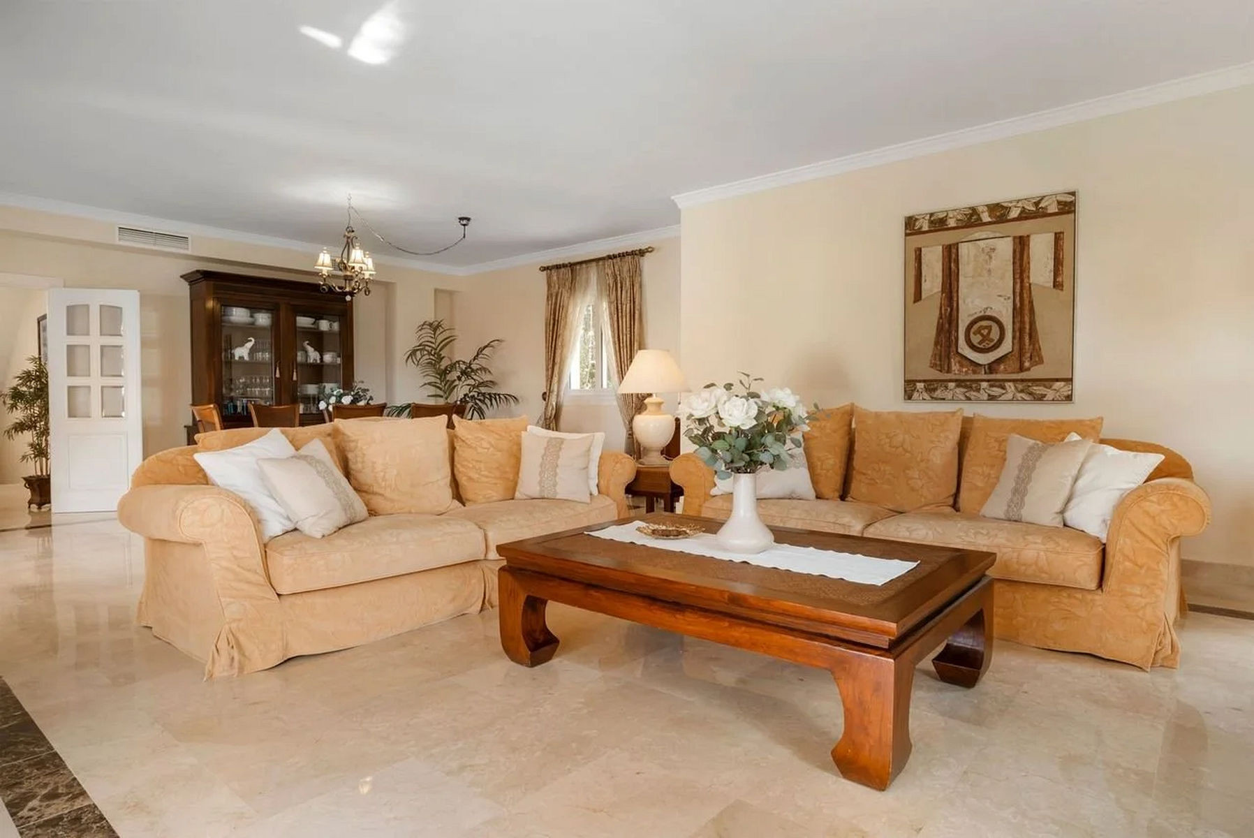  Image of Villa - 4 Bedrooms - 4 Bathrooms for sale in Malaga-Marbella-Spain, Image 9
