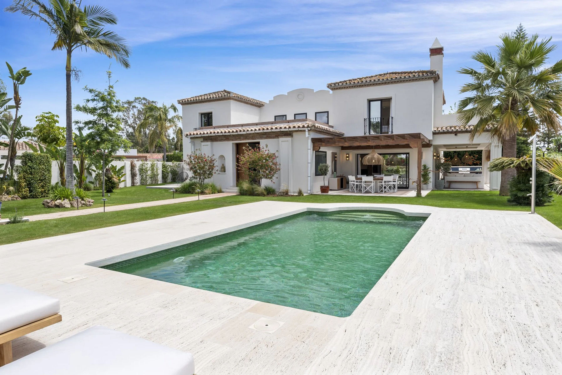 Image of Villa - 6 Bedrooms - 5 Bathrooms for Sale in Malaga-Estepona-Spain, Image 1