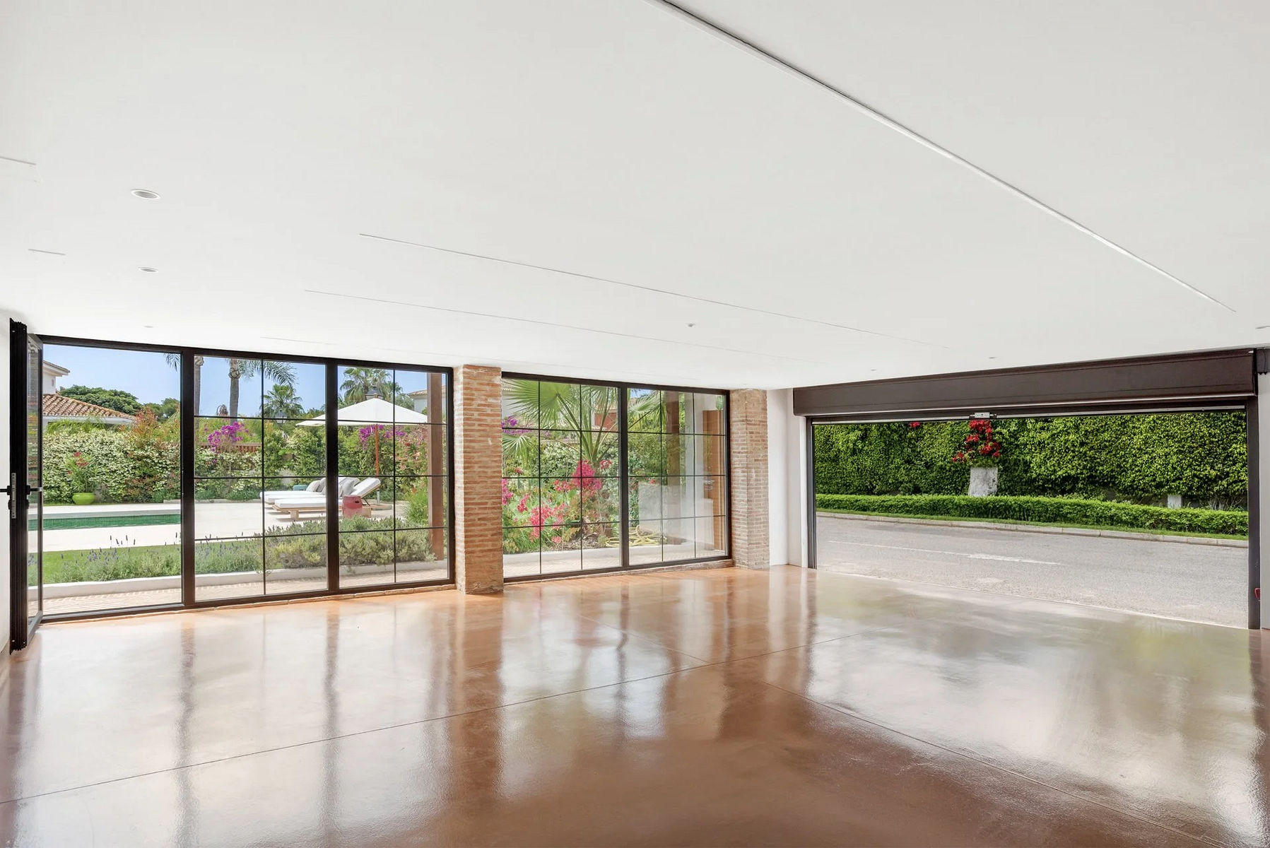  Image of Villa - 6 Bedrooms - 5 Bathrooms for sale in Malaga-Estepona-Spain, Image 41