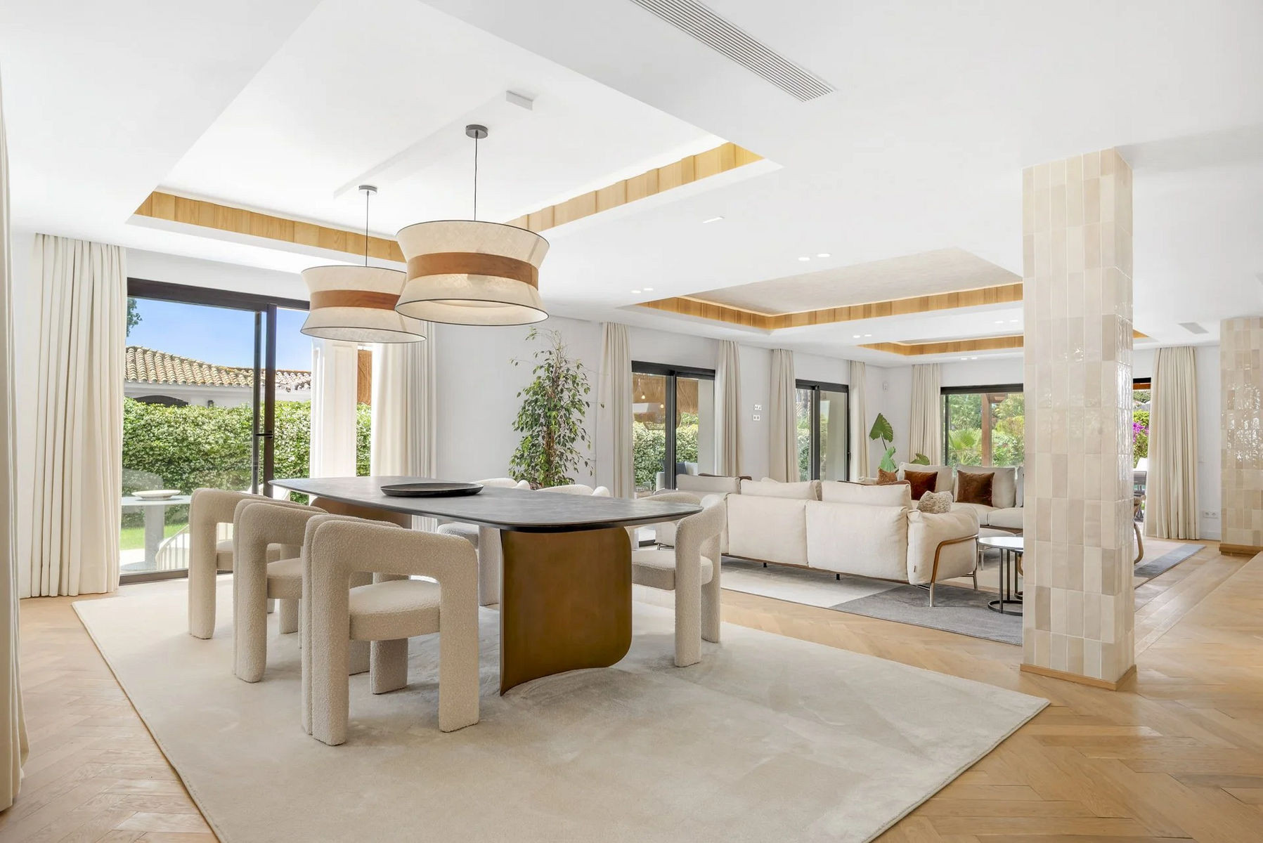 Image of Villa - 6 Bedrooms - 5 Bathrooms for Sale in Malaga-Estepona-Spain, Image 4