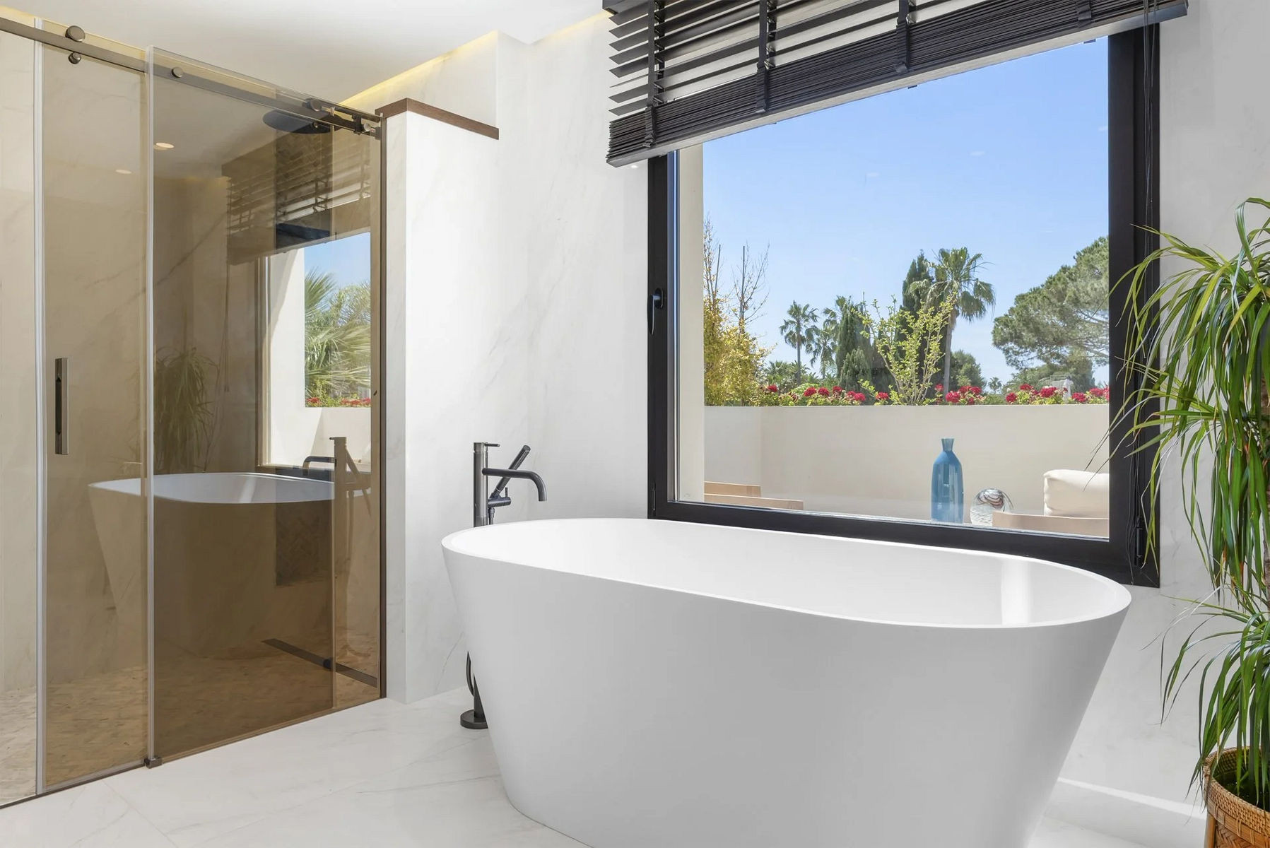  Image of Villa - 6 Bedrooms - 5 Bathrooms for sale in Malaga-Estepona-Spain, Image 32