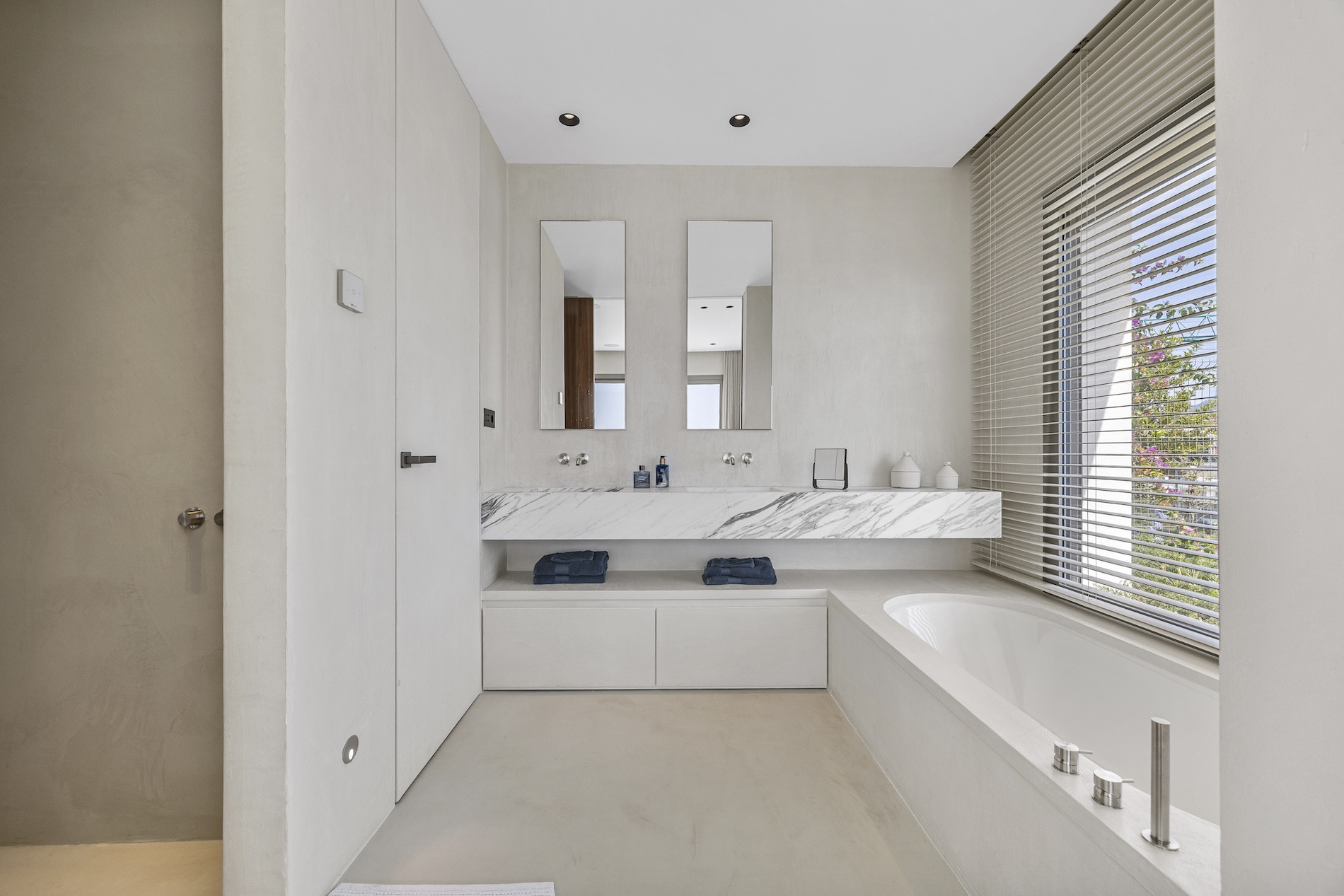  Image of Apartment - 3 Bedrooms - 3 Bathrooms for sale in Malaga-Benahavis-Spain, Image 14