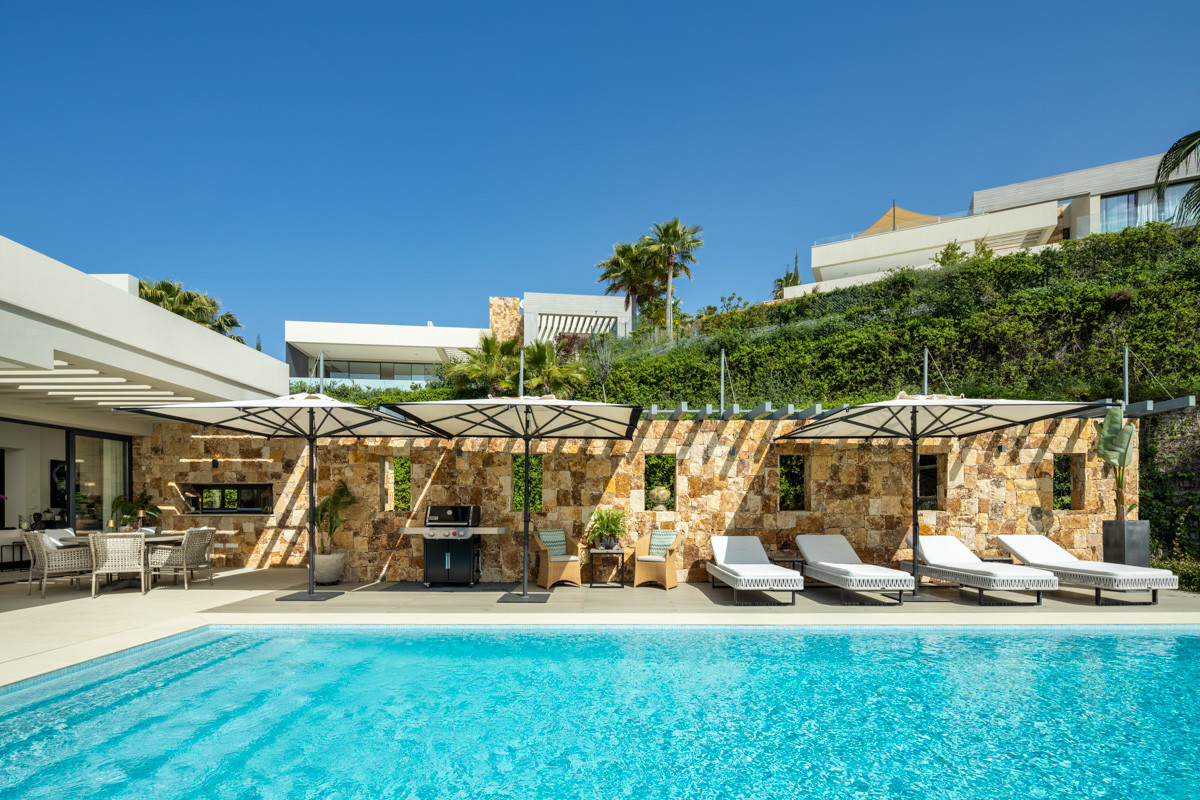 Image of Villa - 5 Bedrooms - 5 Bathrooms for sale in Malaga-Marbella-Spain, Image 12
