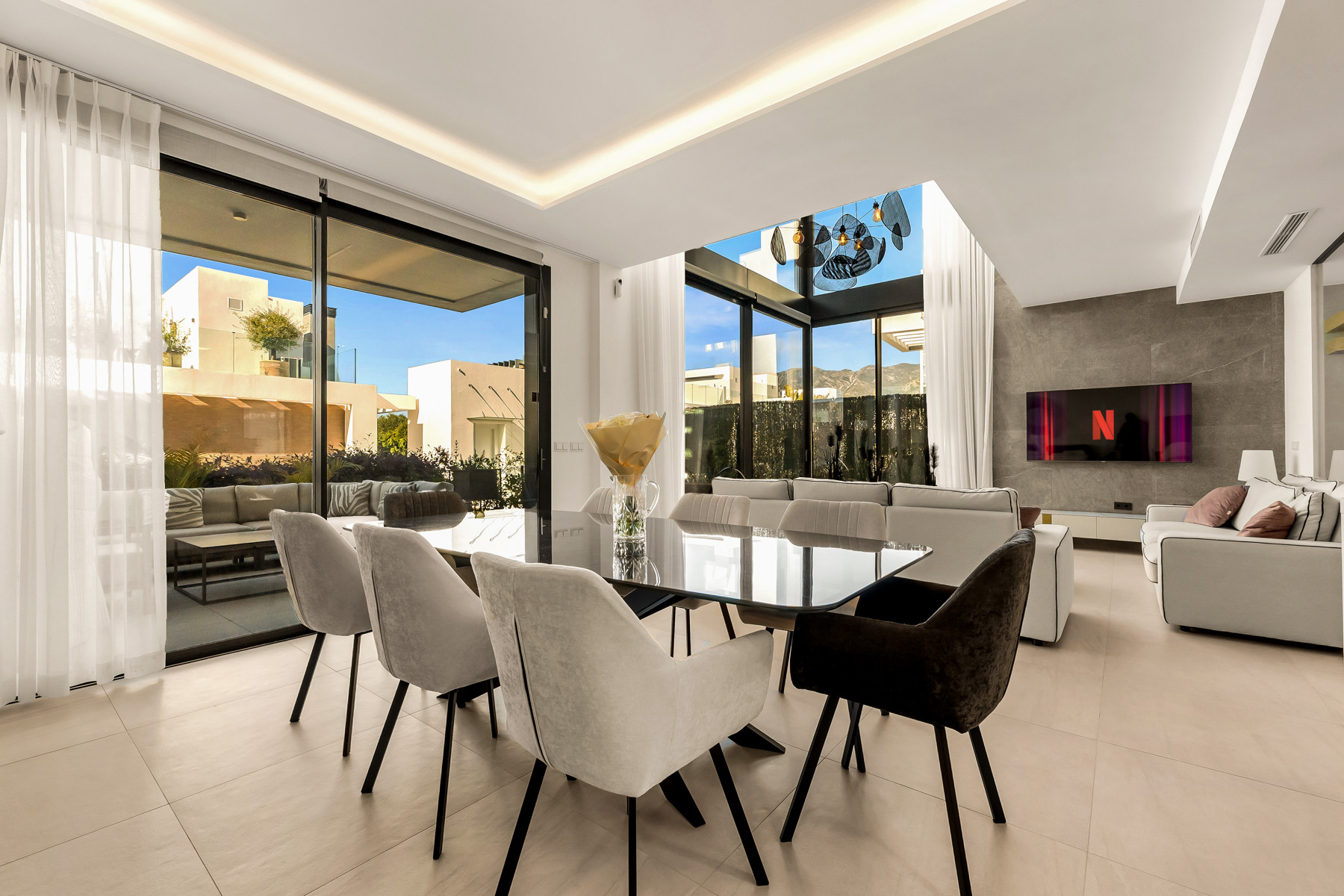  Image of Semi Detached House - 5 Bedrooms - 5 Bathrooms for sale in Malaga-Marbella-Spain, Image 9