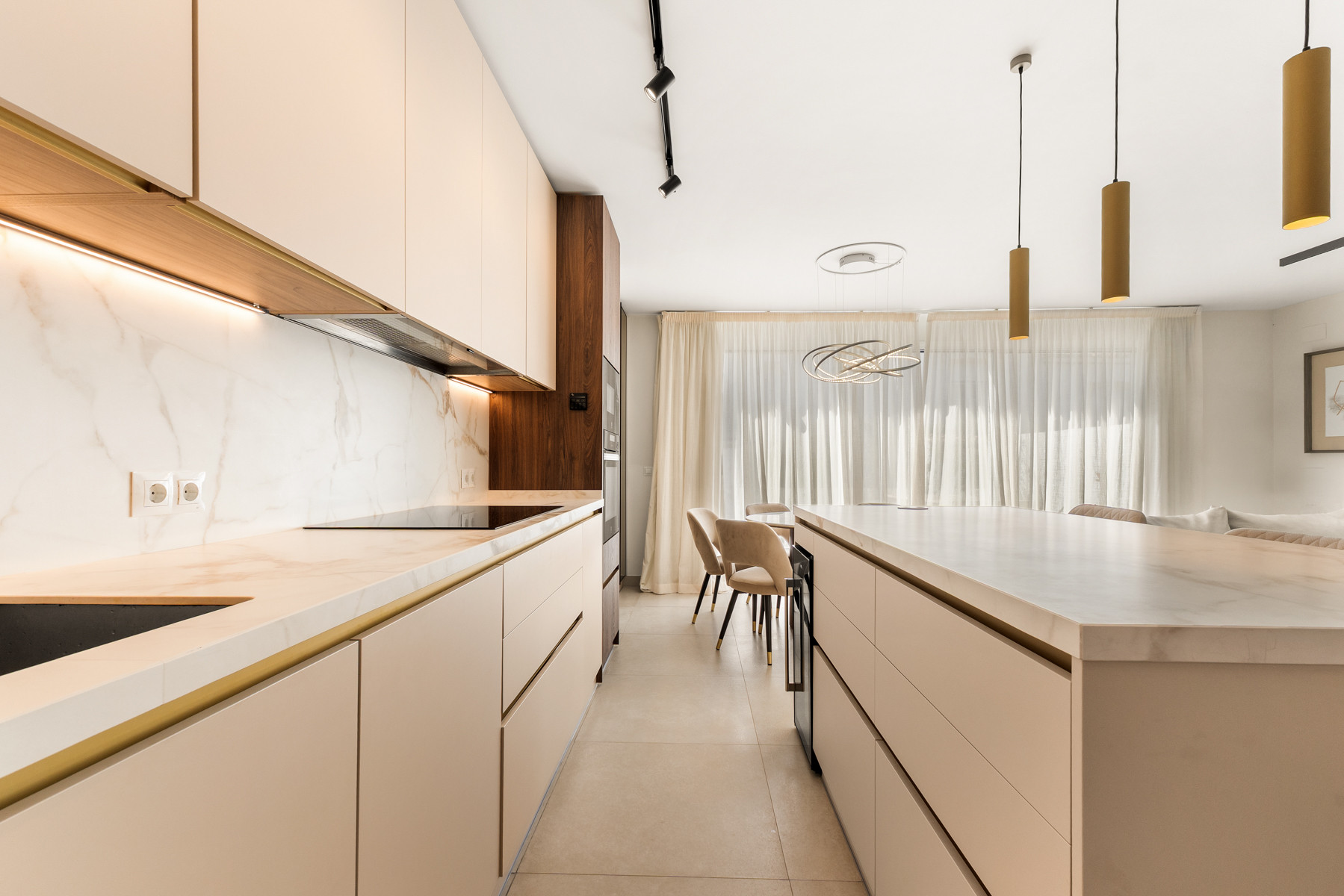 Image of Town House - 4 Bedrooms - 4 Bathrooms for sale in Malaga-Estepona-Spain, Image 21