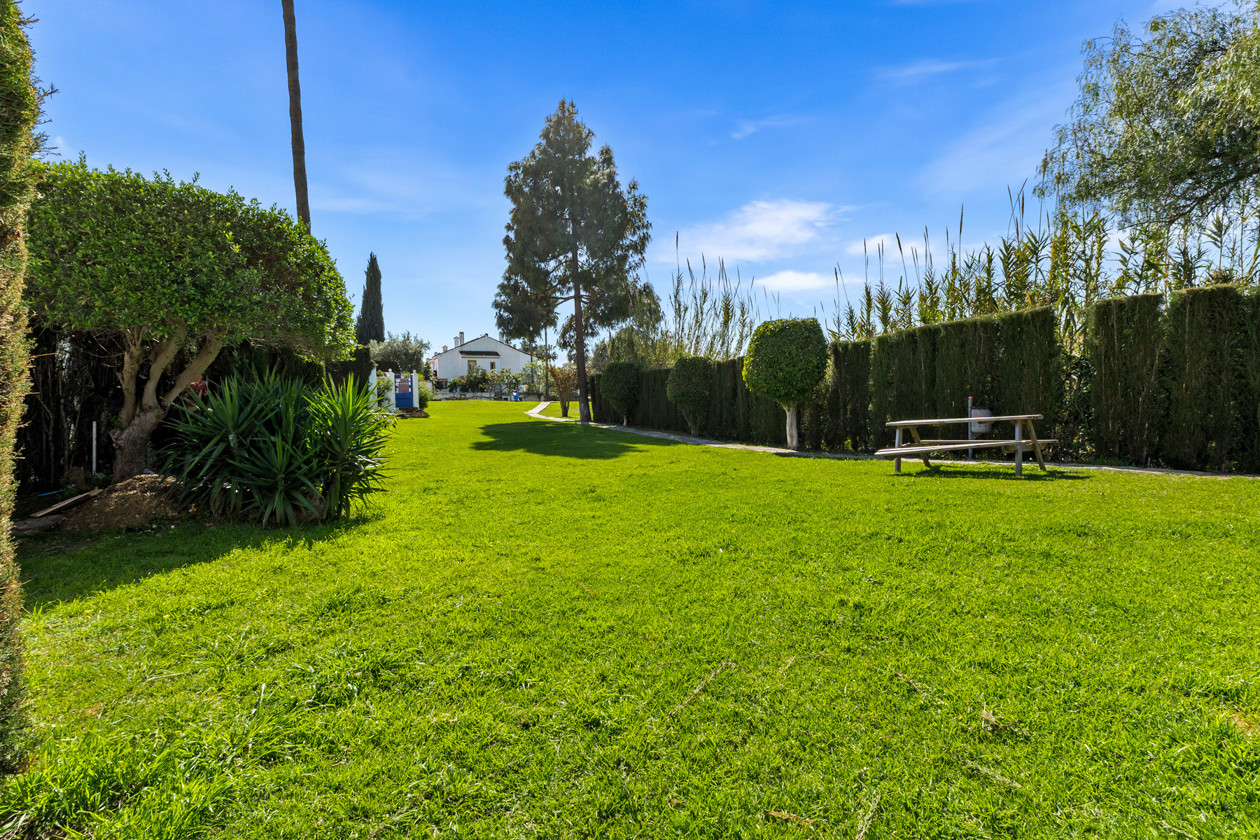  Image of Town House - 4 Bedrooms - 4 Bathrooms for sale in Malaga-Estepona-Spain, Image 50