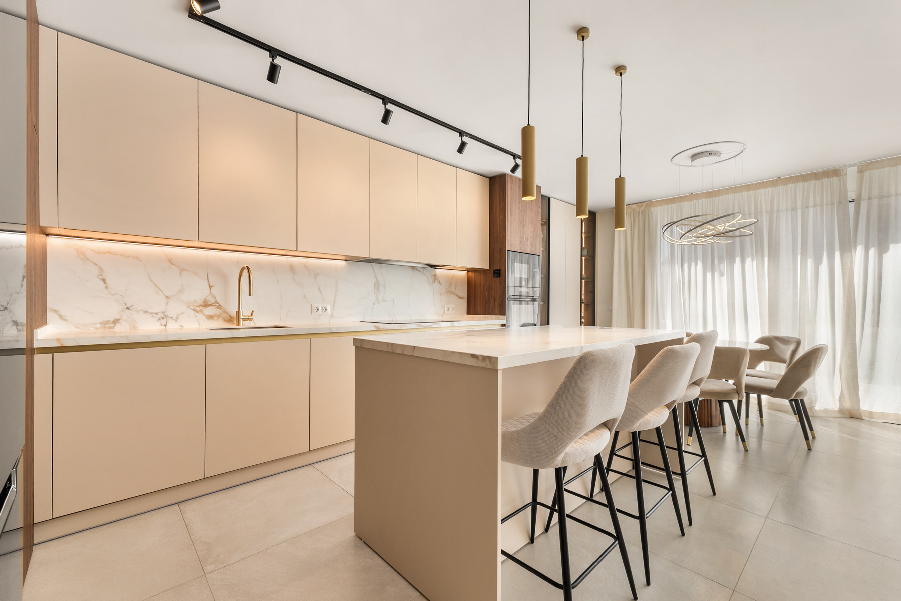  Image of Town House - 4 Bedrooms - 4 Bathrooms for sale in Malaga-Estepona-Spain, Image 15