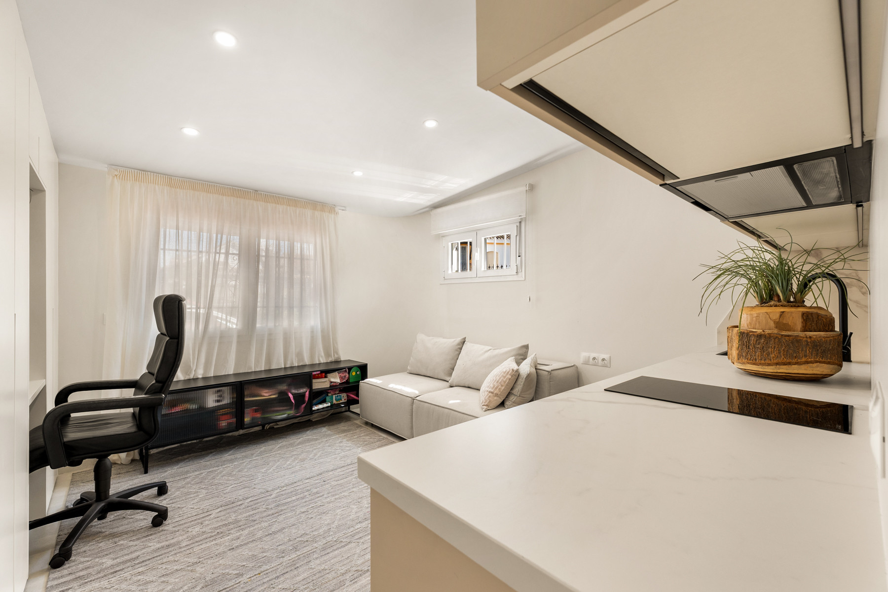  Image of Town House - 4 Bedrooms - 4 Bathrooms for sale in Malaga-Estepona-Spain, Image 45