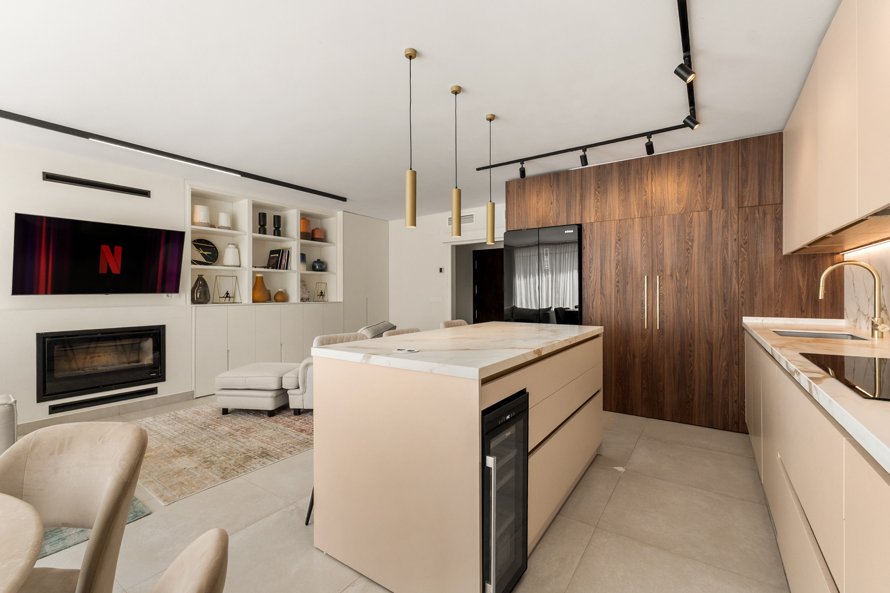  Image of Town House - 4 Bedrooms - 4 Bathrooms for sale in Malaga-Estepona-Spain, Image 12
