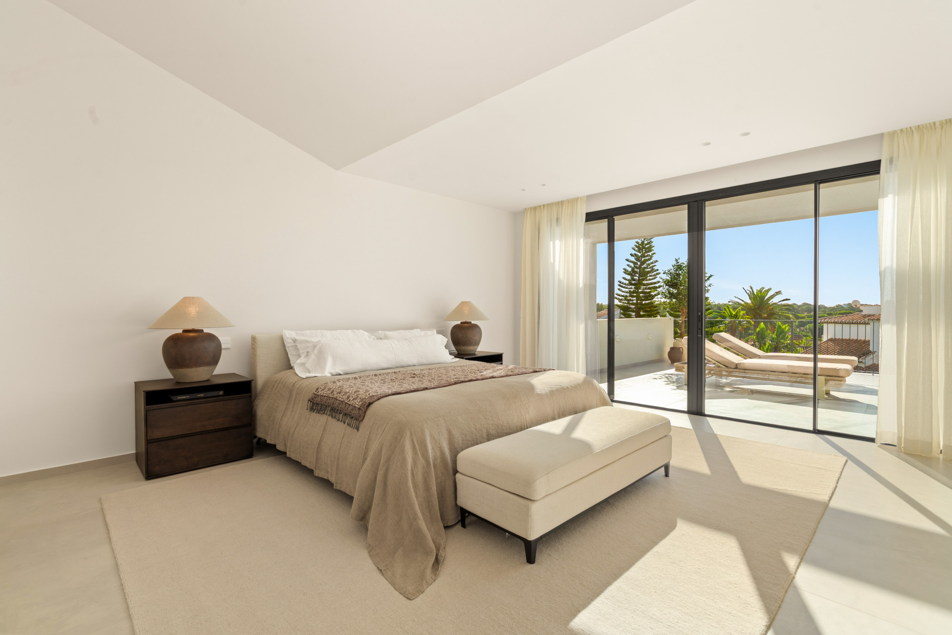  Image of Villa - 5 Bedrooms - 4 Bathrooms for sale in Malaga-Marbella-Spain, Image 12