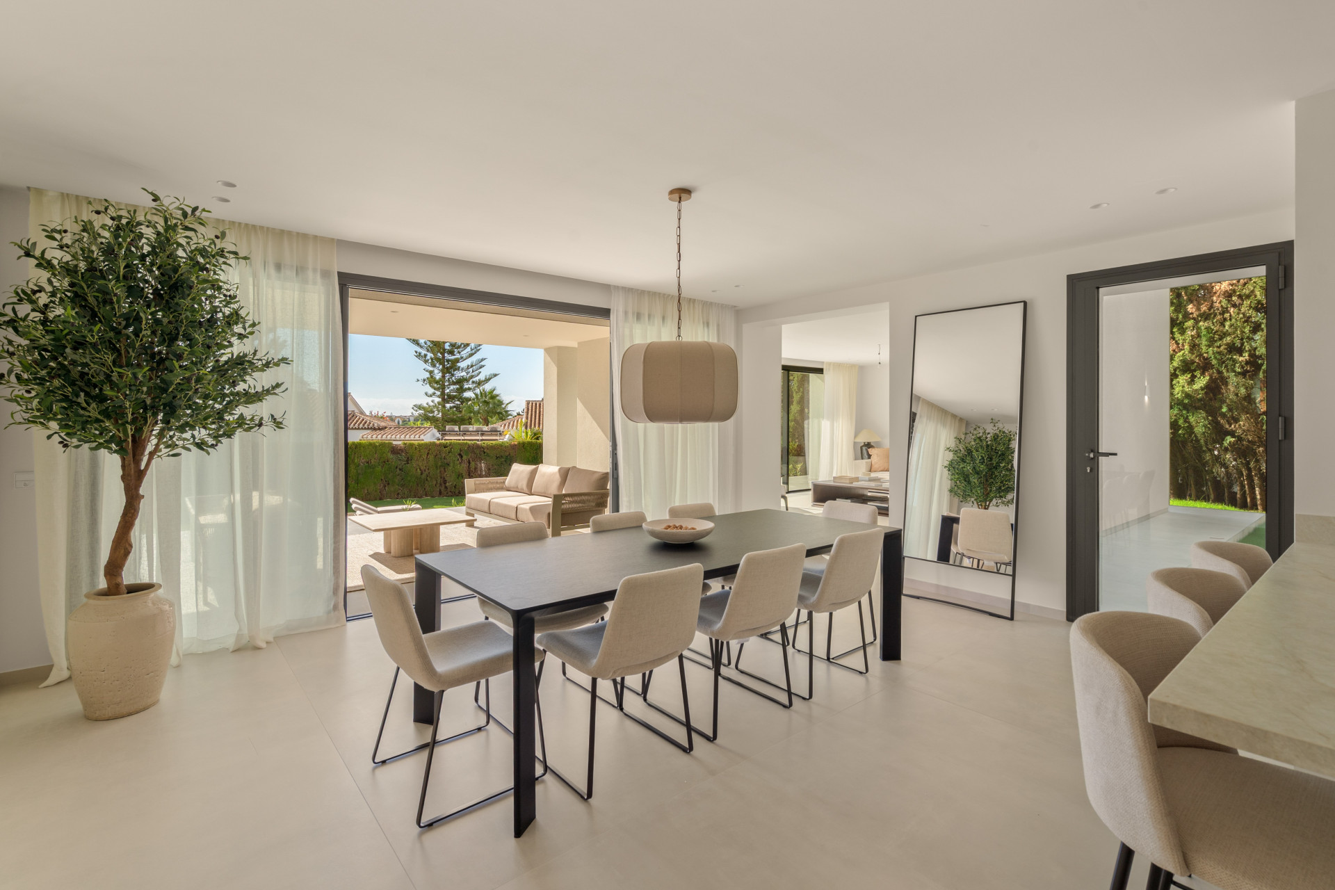  Image of Villa - 5 Bedrooms - 4 Bathrooms for sale in Malaga-Marbella-Spain, Image 6