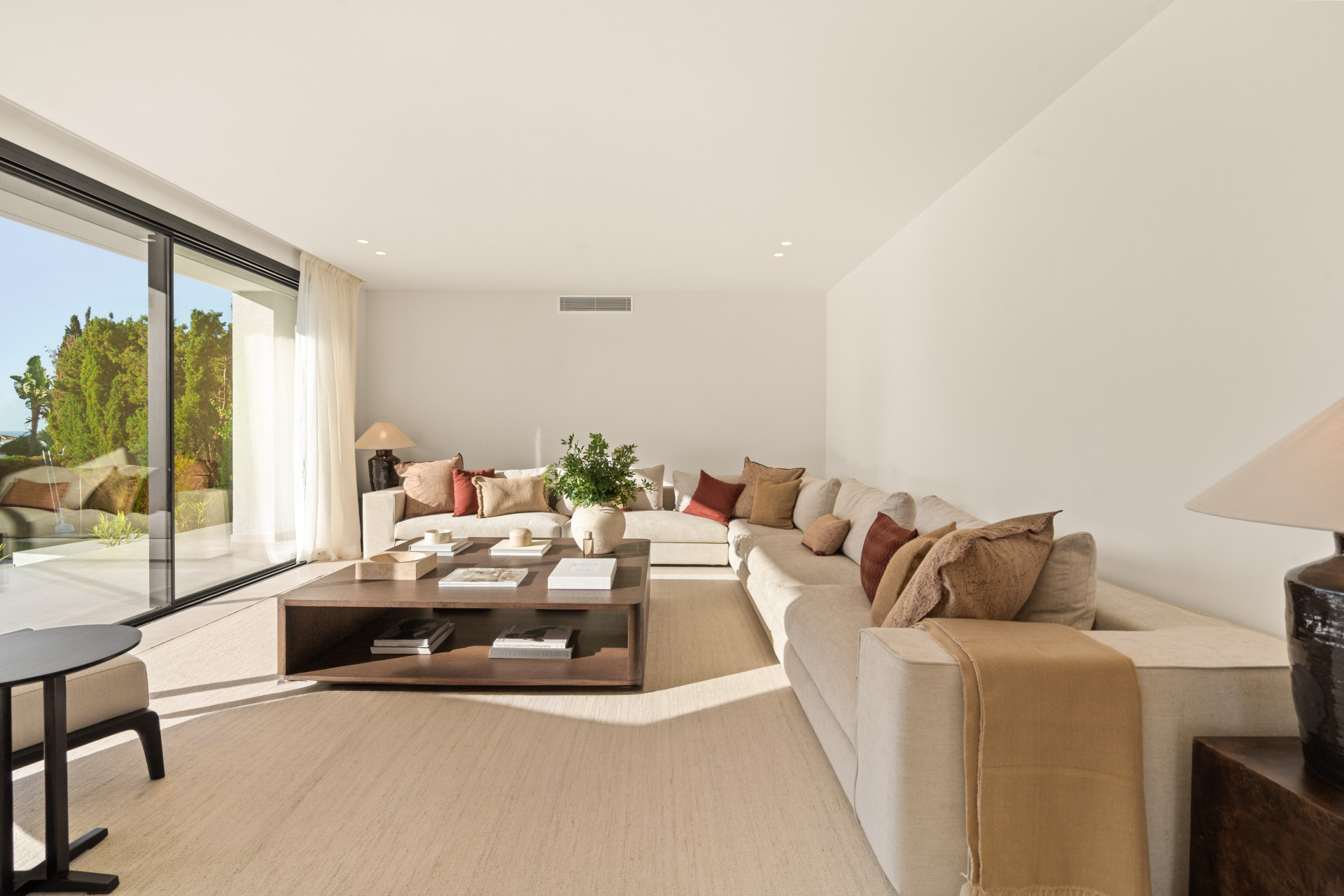 Image of Villa - 5 Bedrooms - 4 Bathrooms for Sale in Malaga-Marbella-Spain, Image 3