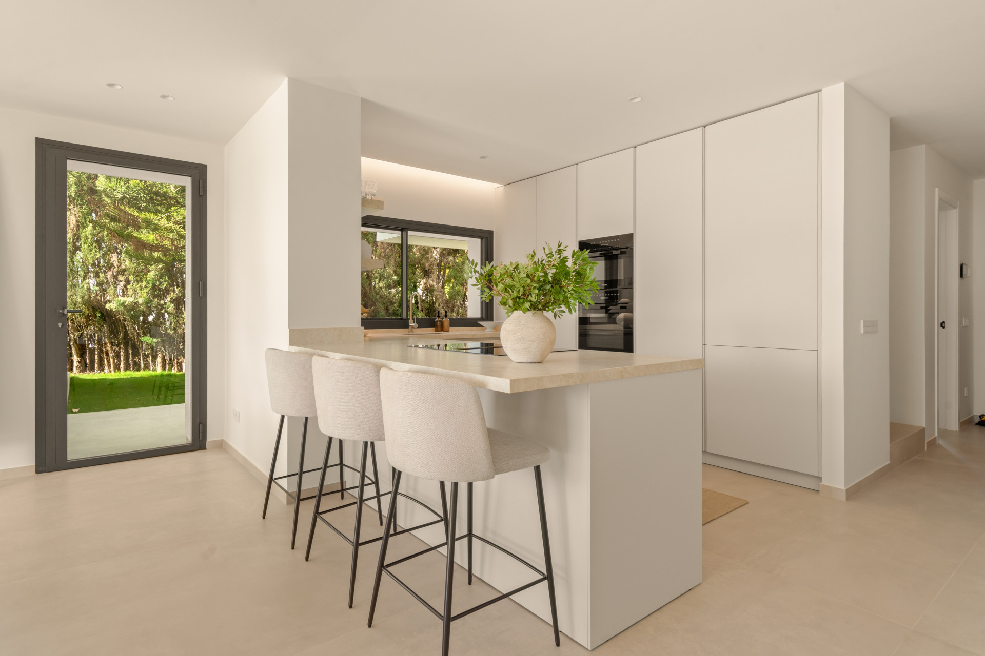  Image of Villa - 5 Bedrooms - 4 Bathrooms for sale in Malaga-Marbella-Spain, Image 9