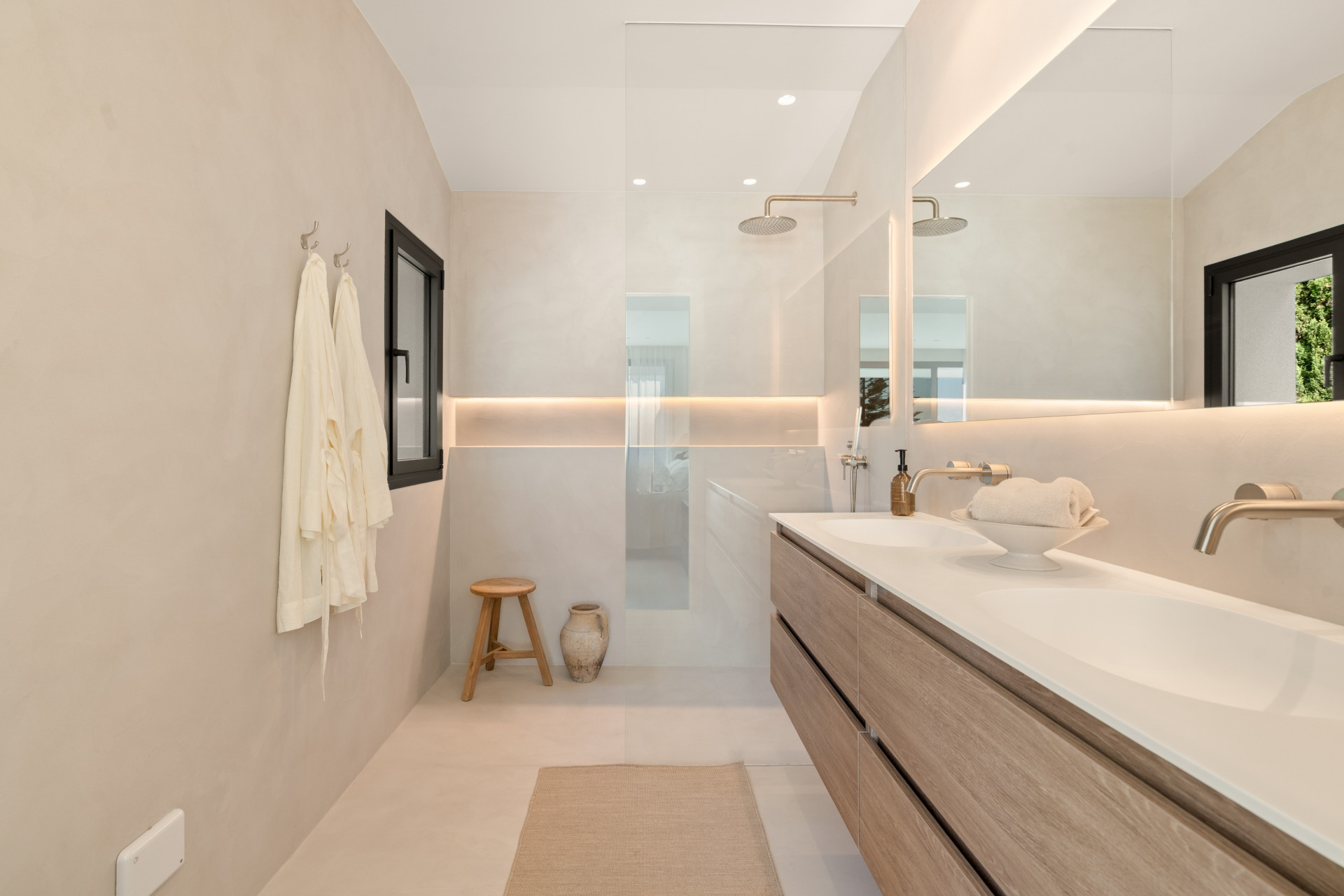  Image of Villa - 5 Bedrooms - 4 Bathrooms for sale in Malaga-Marbella-Spain, Image 14