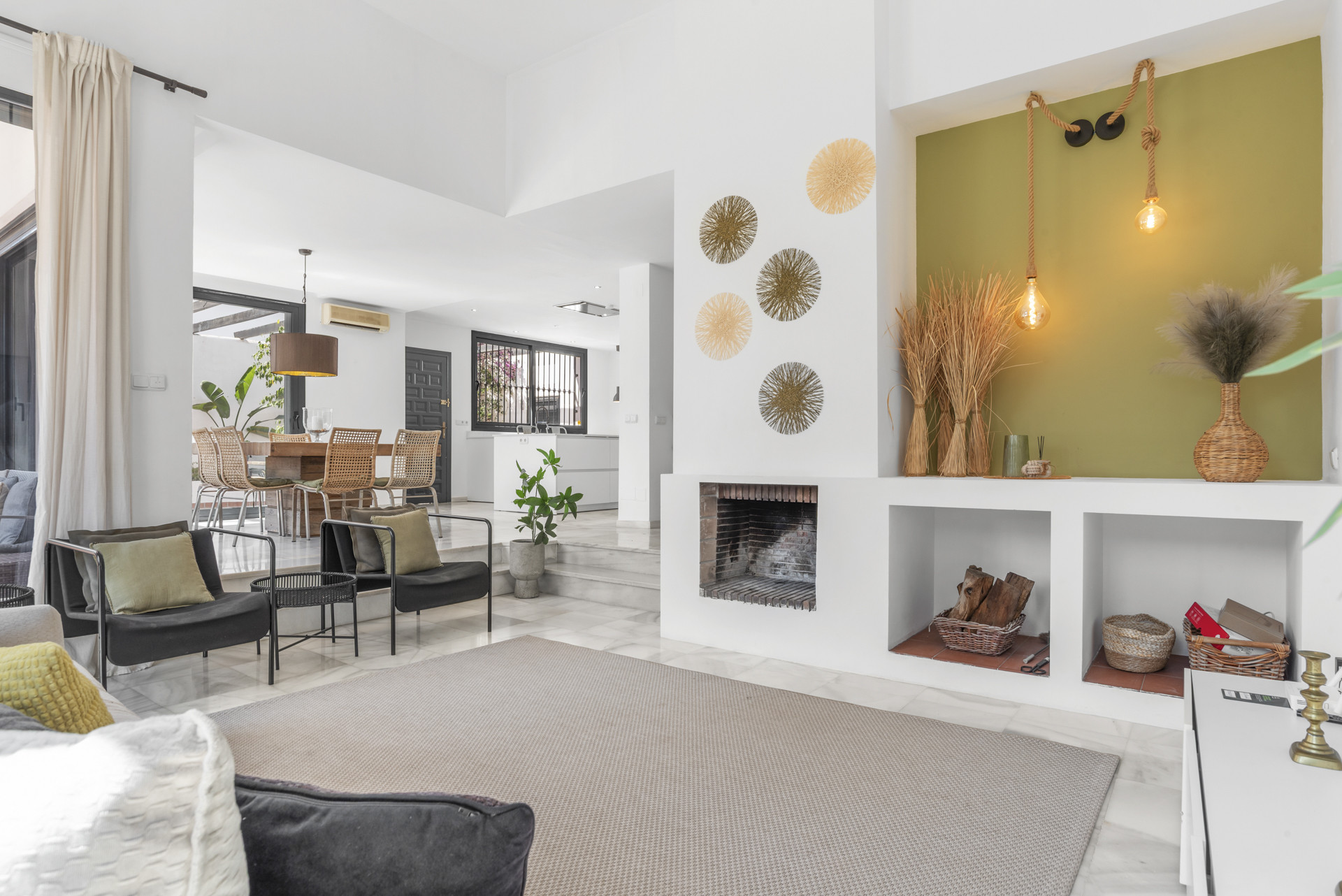 Image of Villa - 6 Bedrooms - 6 Bathrooms for Sale in Malaga-Marbella-Spain, Image 3