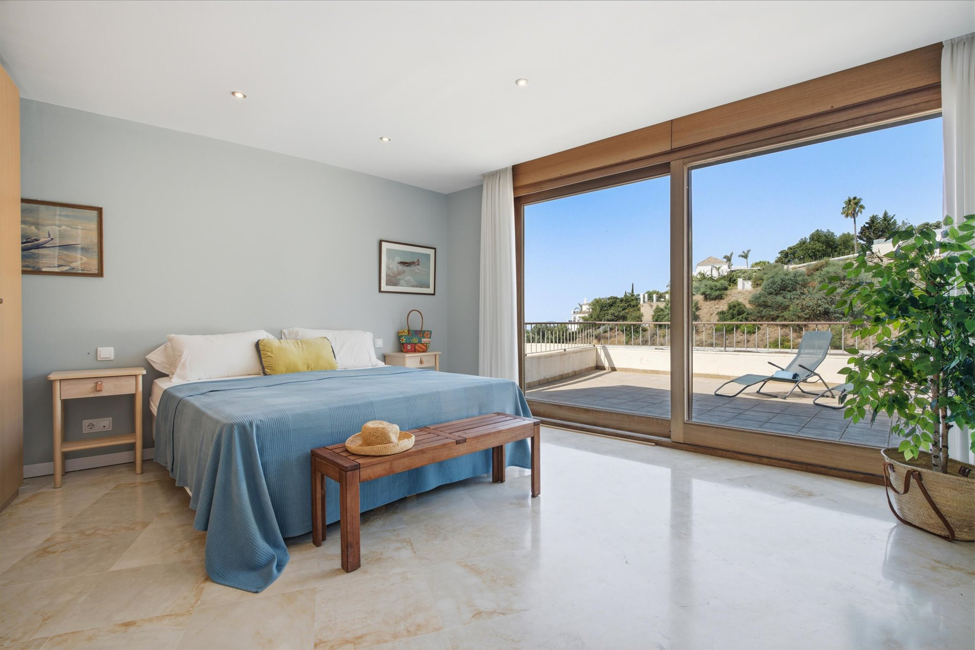  Image of Penthouse - 3 Bedrooms - 2 Bathrooms for sale in Malaga-Marbella-Spain, Image 13