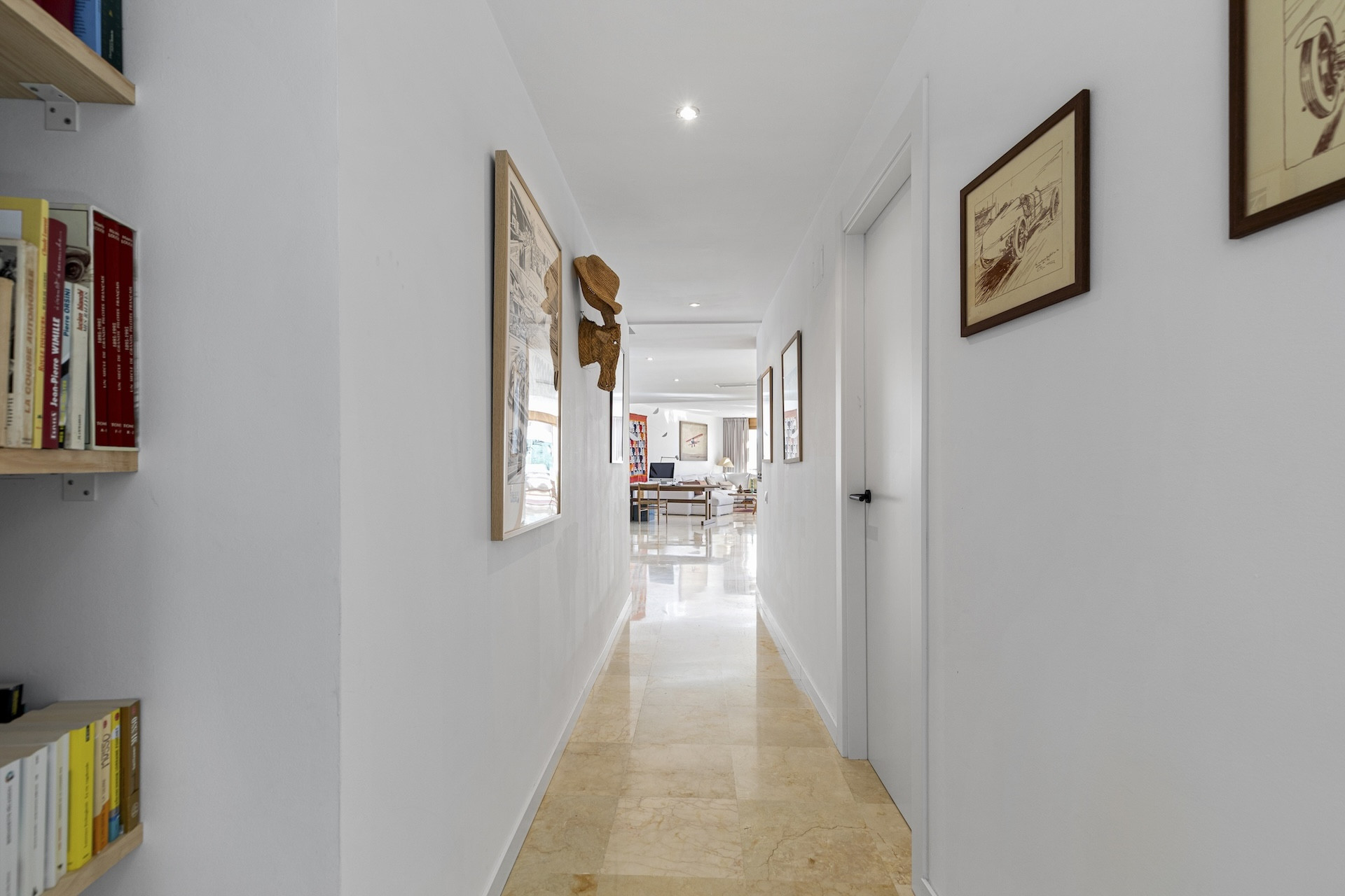  Image of Penthouse - 3 Bedrooms - 2 Bathrooms for sale in Malaga-Marbella-Spain, Image 23