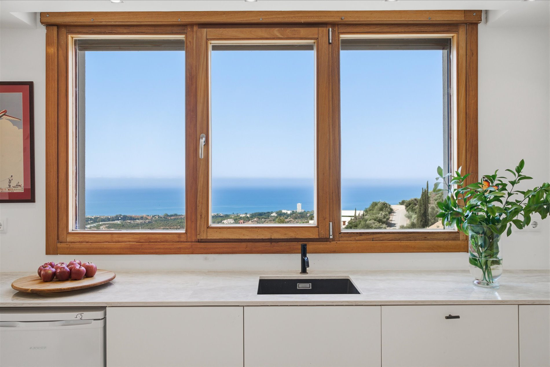  Image of Penthouse - 3 Bedrooms - 2 Bathrooms for sale in Malaga-Marbella-Spain, Image 8