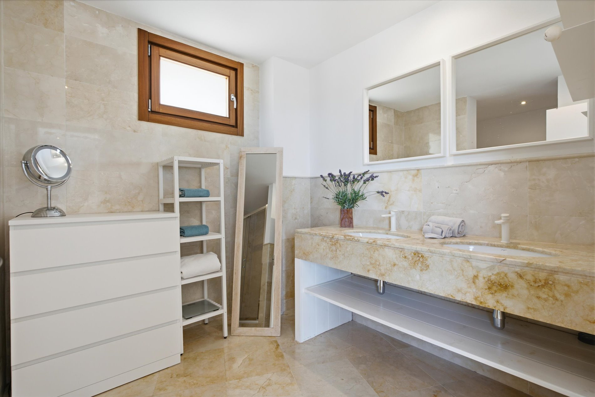  Image of Penthouse - 3 Bedrooms - 2 Bathrooms for sale in Malaga-Marbella-Spain, Image 20